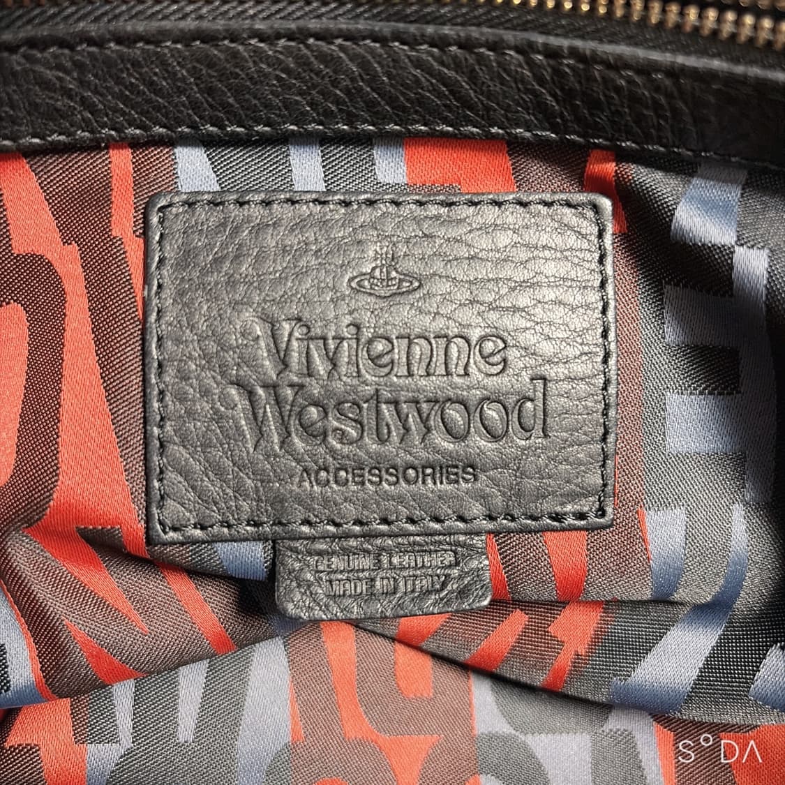 비비안웨스트우드 블랙 가죽 토트백 (크로스끈X) 상품이미지9