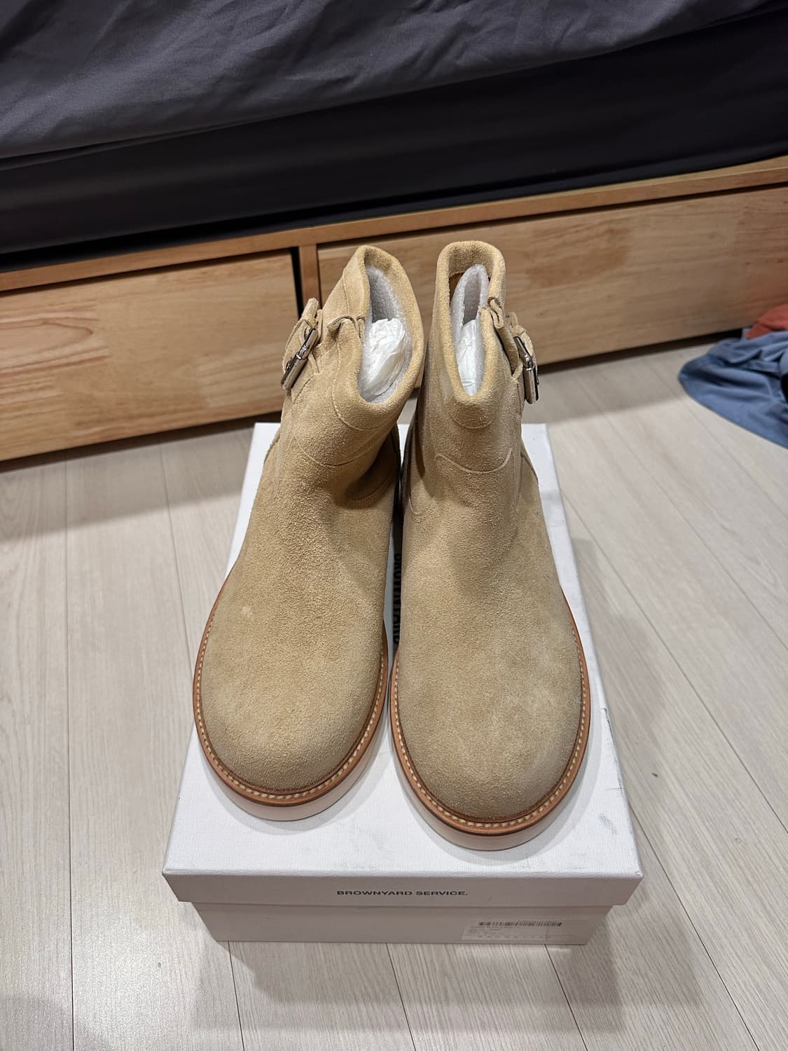 브라운야드 스웨이드 버클 부츠 상품이미지1