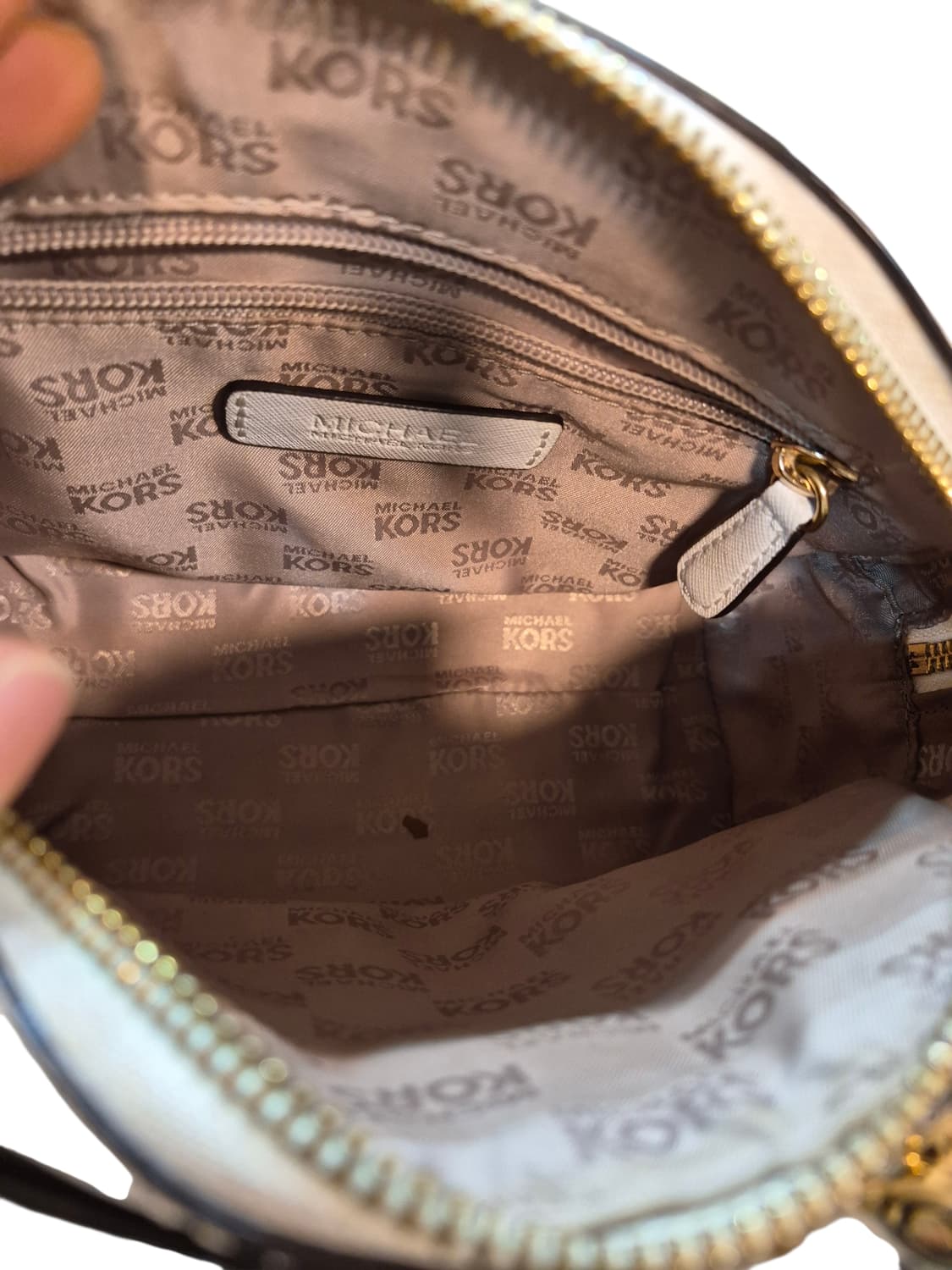 마이클코어스 미니크로스백 상품이미지6