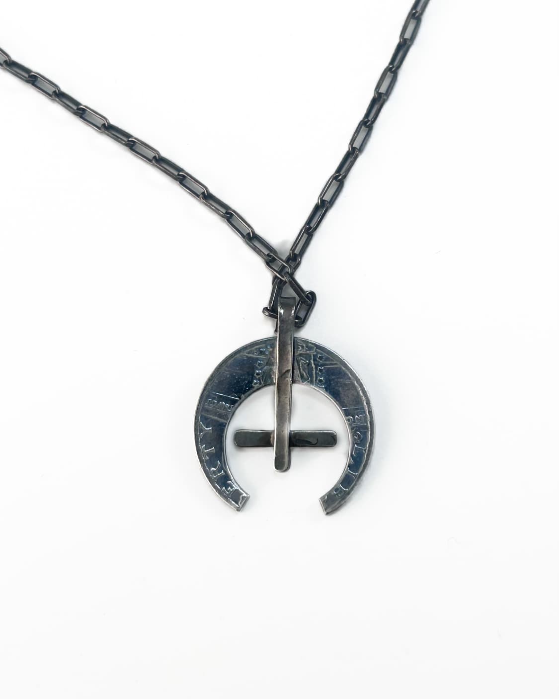Os) 노스웍스 QUARTER CROSS PENDANT NECKLACE 상품이미지3