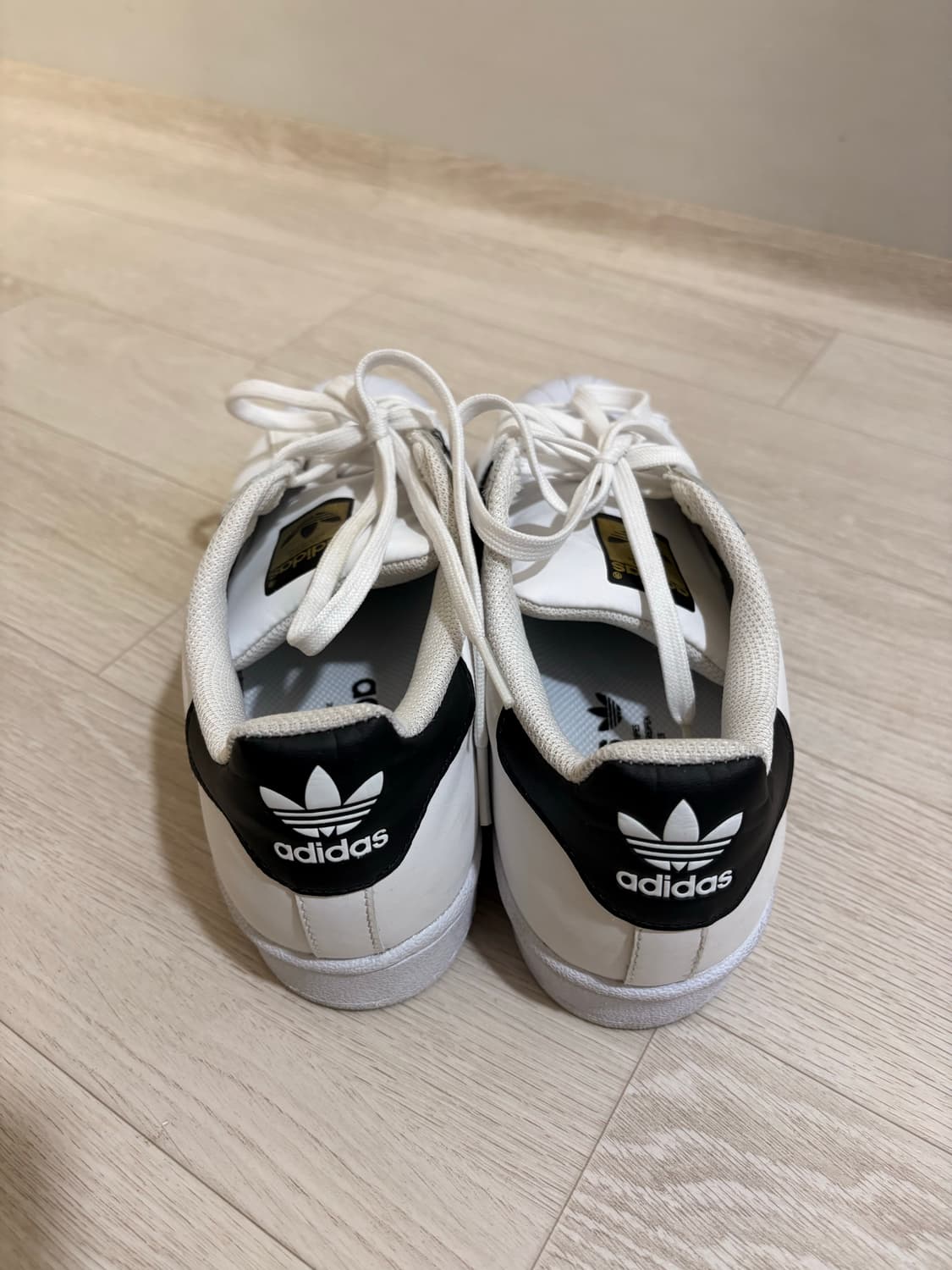 아디다스 슈퍼스타 245 화이트블랙 상품이미지2