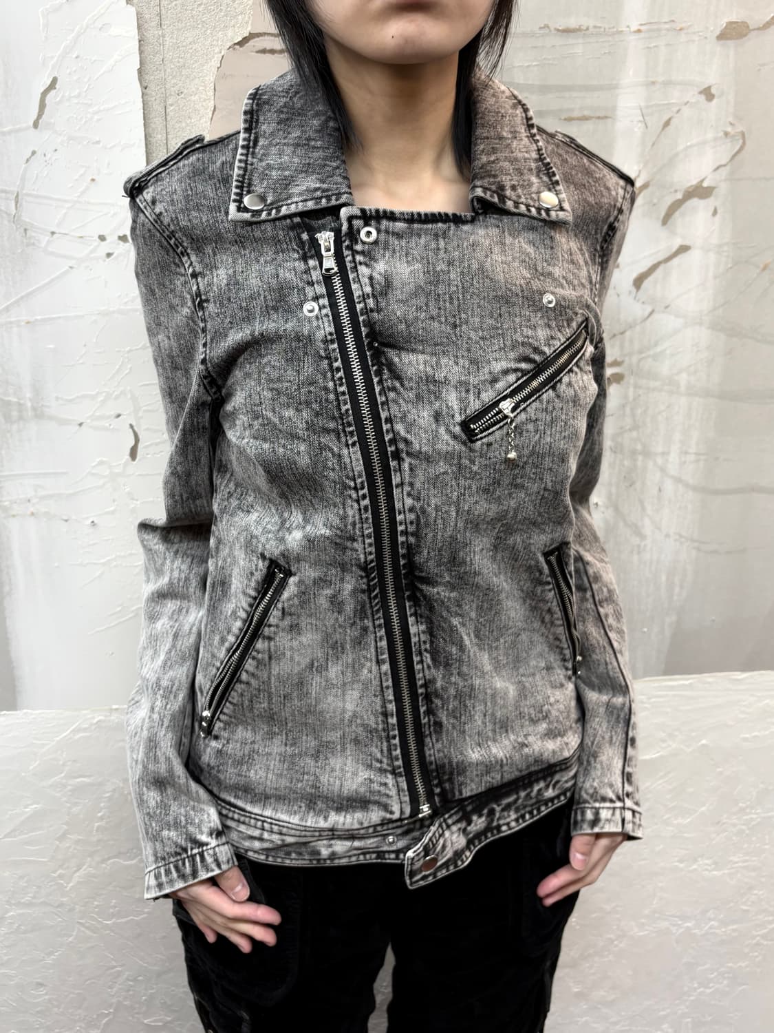 grey washed denim jacket 상품이미지2