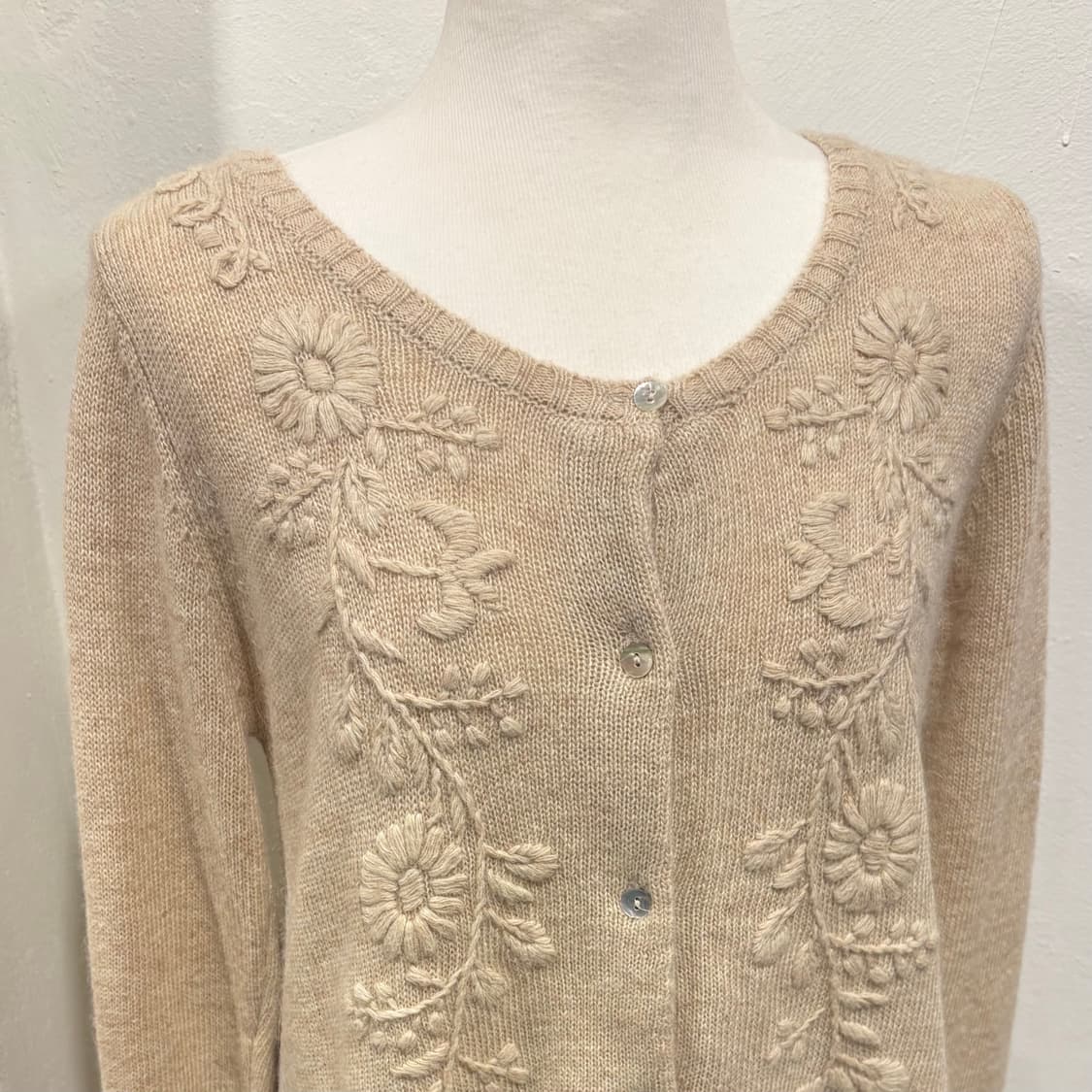 일본 빈티지 오트밀 플라워 자수 배색 울혼방 모리 가디건 상품이미지7
