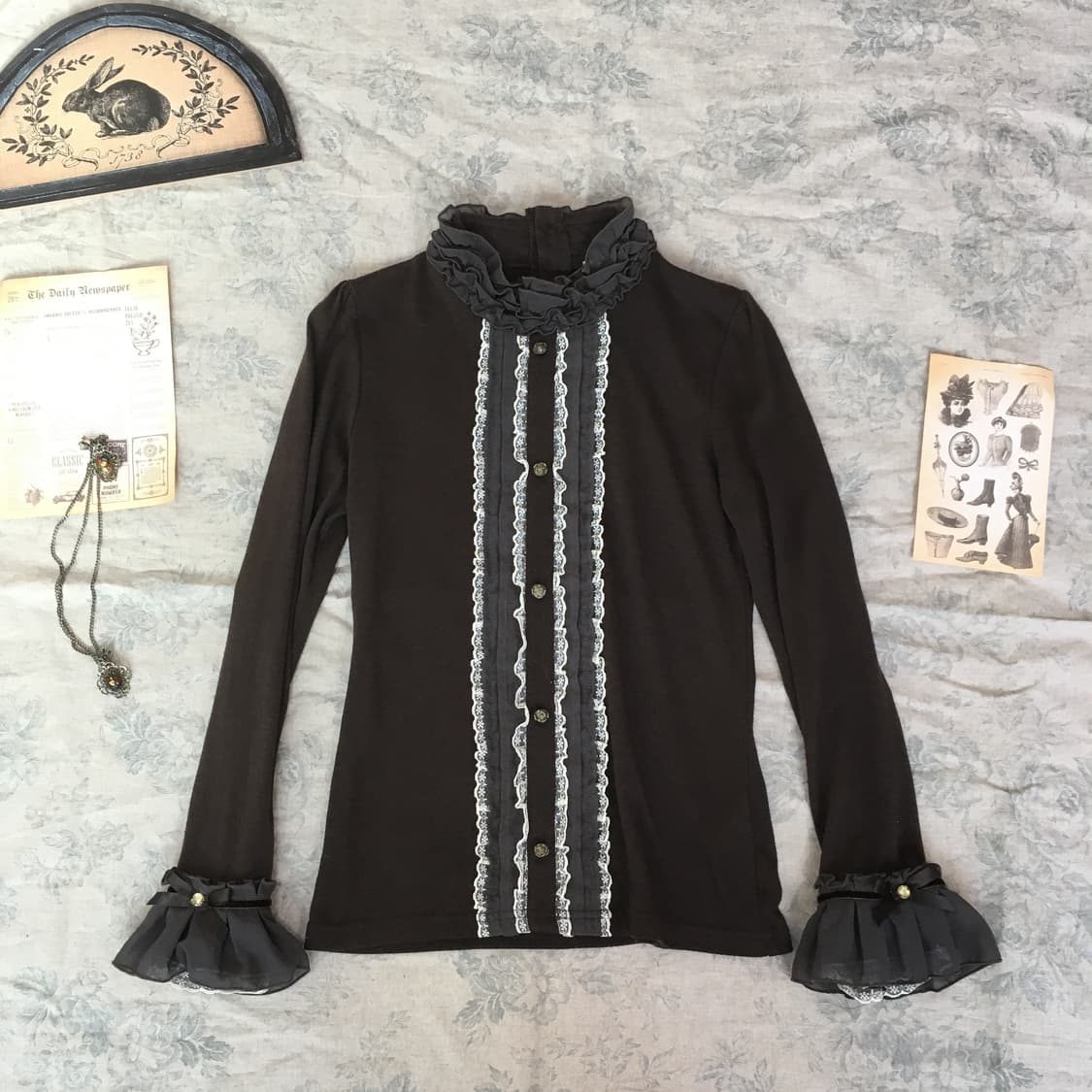 axes femme brown lace frill blouse 상품이미지1