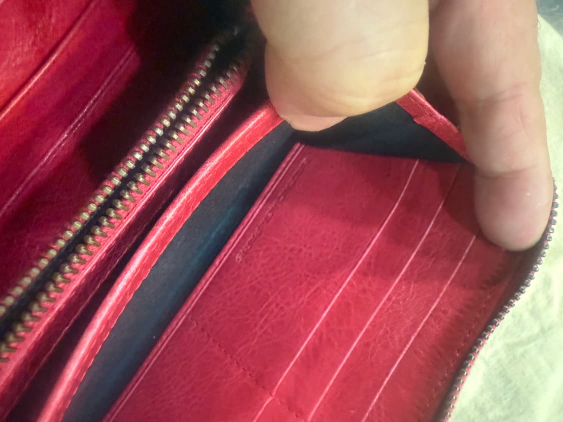 정품 발렌시아가 모터 장지갑 팝니다 상품이미지8