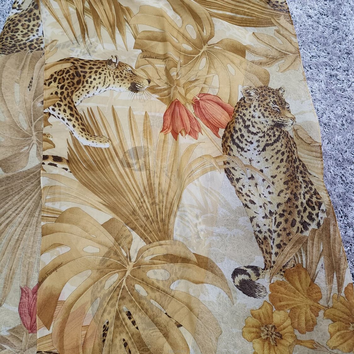 페라가모 실크 스카프 상품이미지3