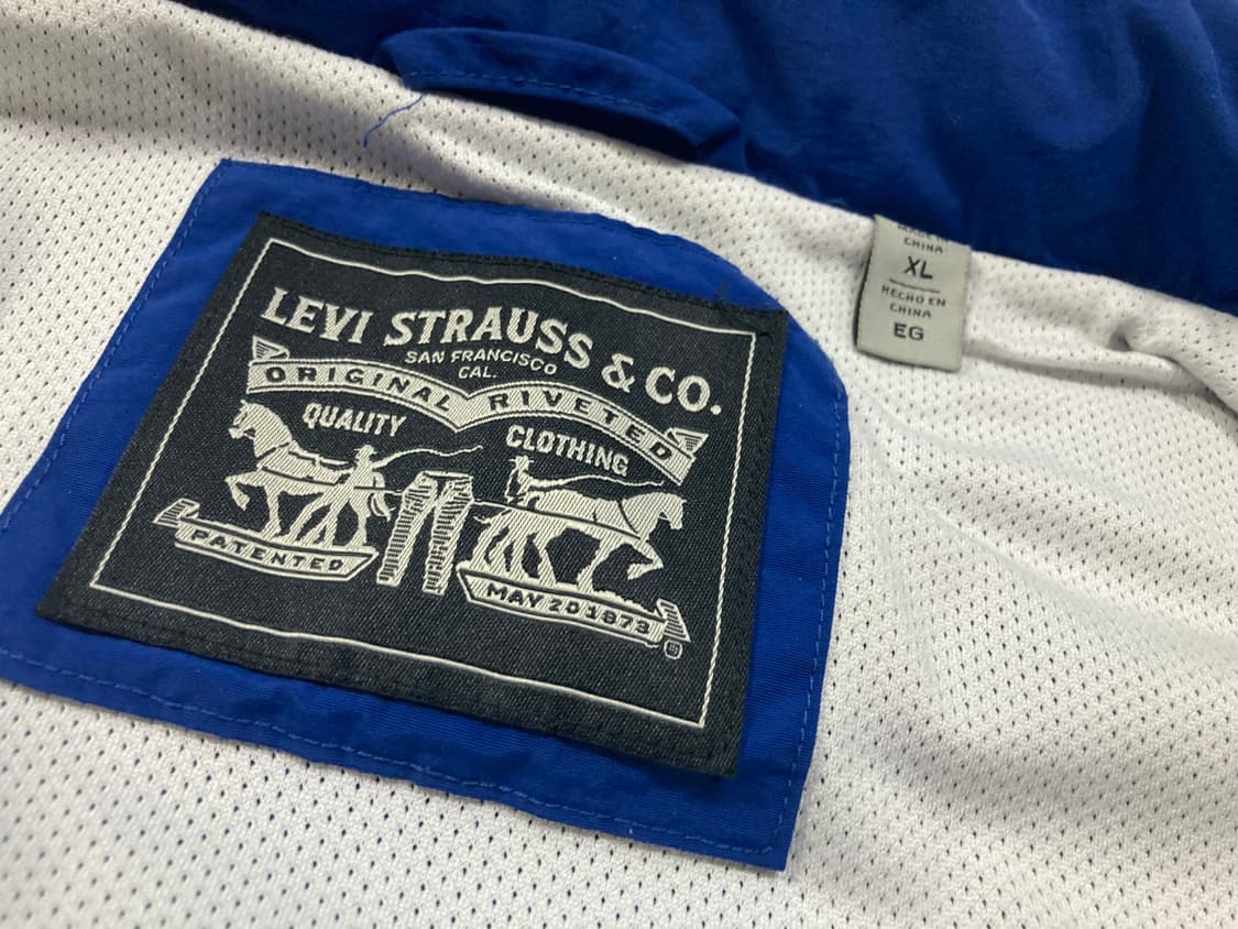 (거의 새것)리바이스 히든 후드 바람막이 105-110 상품이미지4