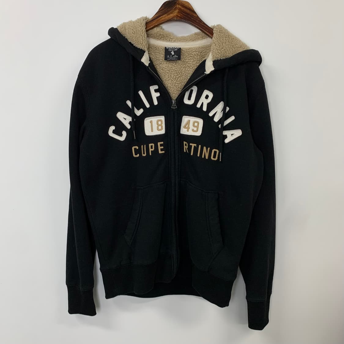 후아유 y2k 와투케 블랙 양털 후드집업 상품이미지2