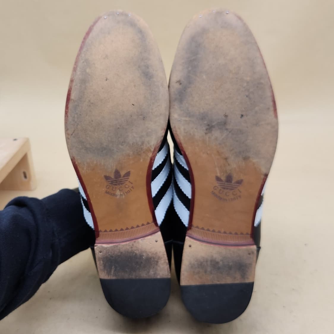 정품 구찌 x 아디다스 로퍼 실사이즈275 굽4  상품이미지3