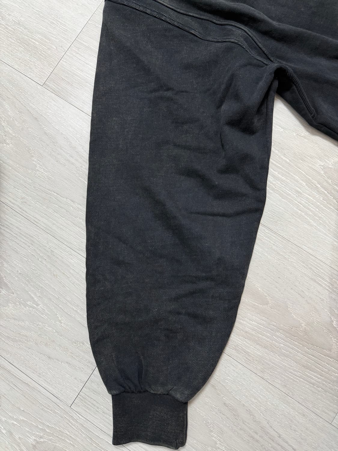 미스치프 블리치드 풀오버 후디 워시드 블랙 상품이미지5