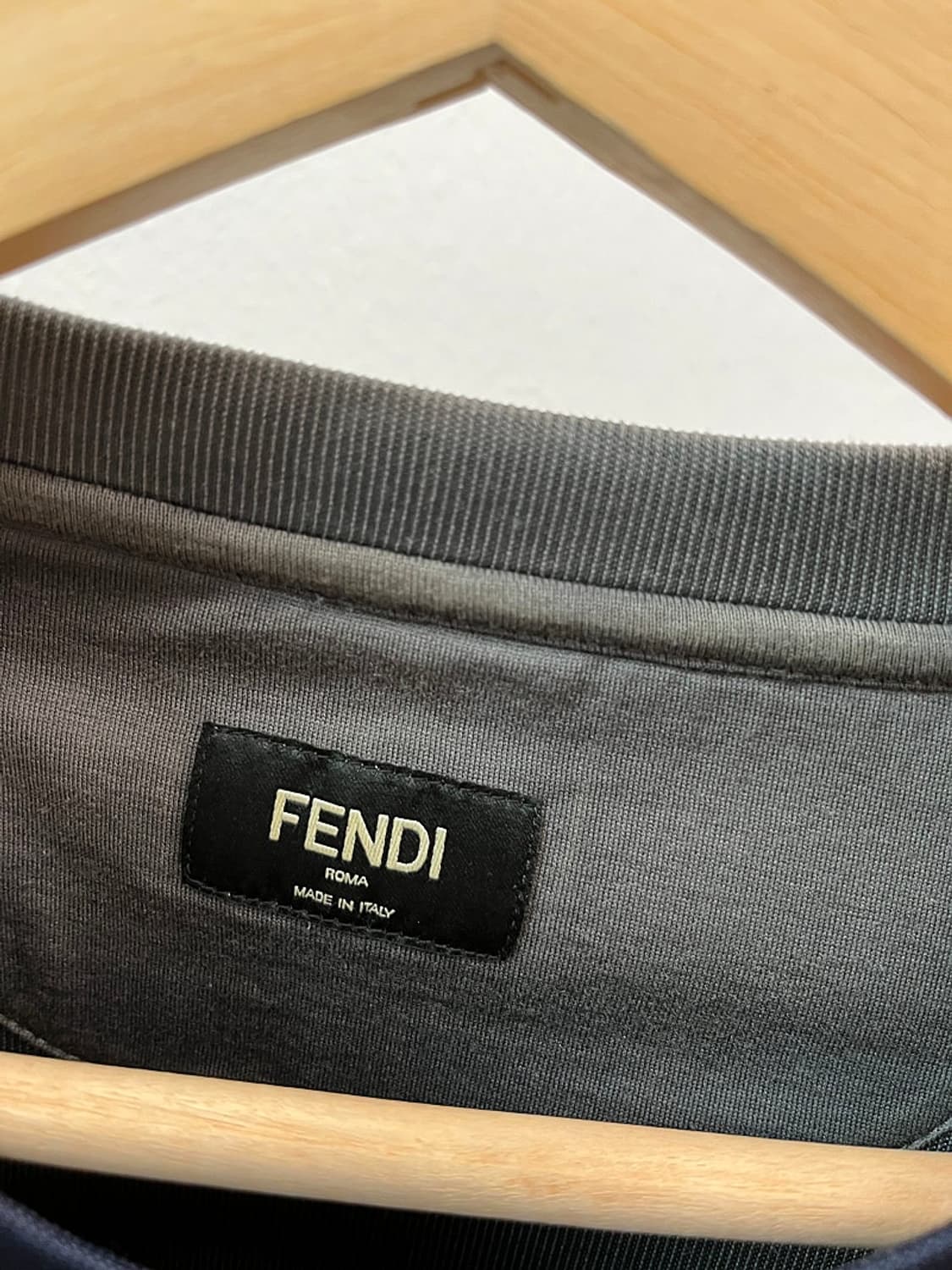 105) 펜디 네오프렌 맨투맨  상품이미지4