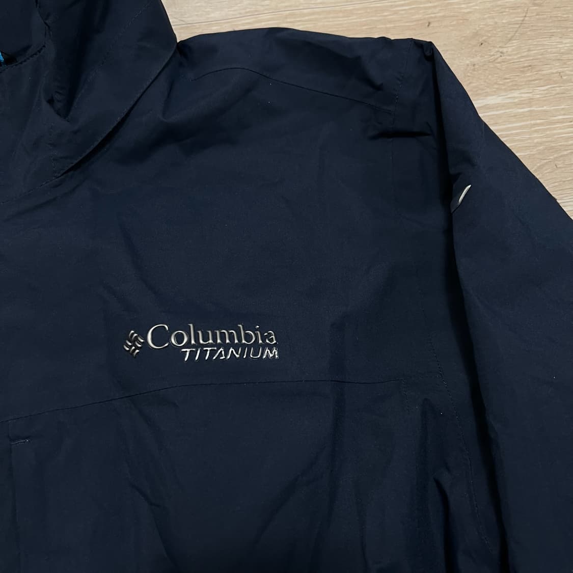 컬럼비아 티타늄 옴니테크 바람막이 자켓 상품이미지4
