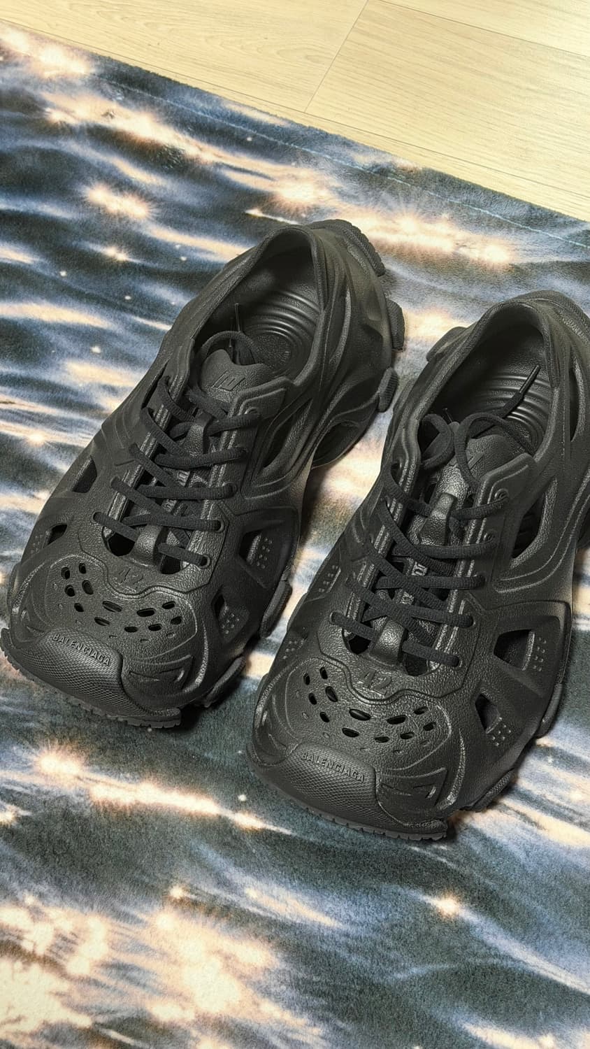 발렌시아가 hd 레이스업 42 블랙 상품이미지1