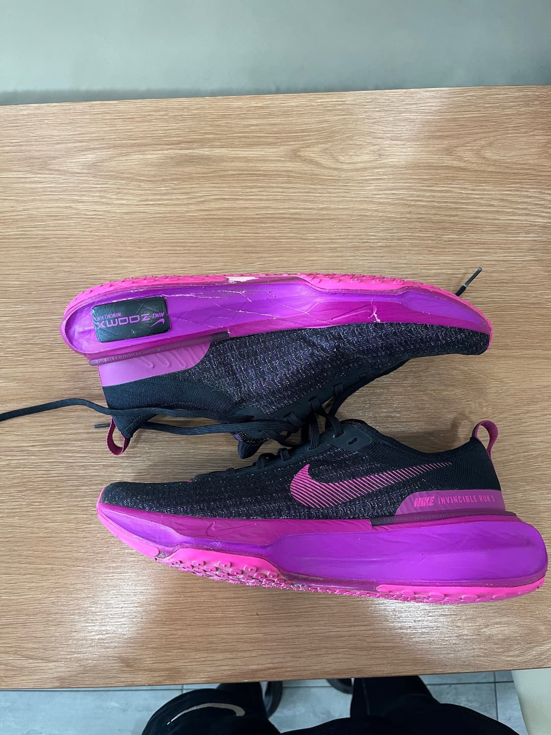[280] 나이키 줌X 인빈시블 런 3 블랙 비비드 그레이프 상품이미지3