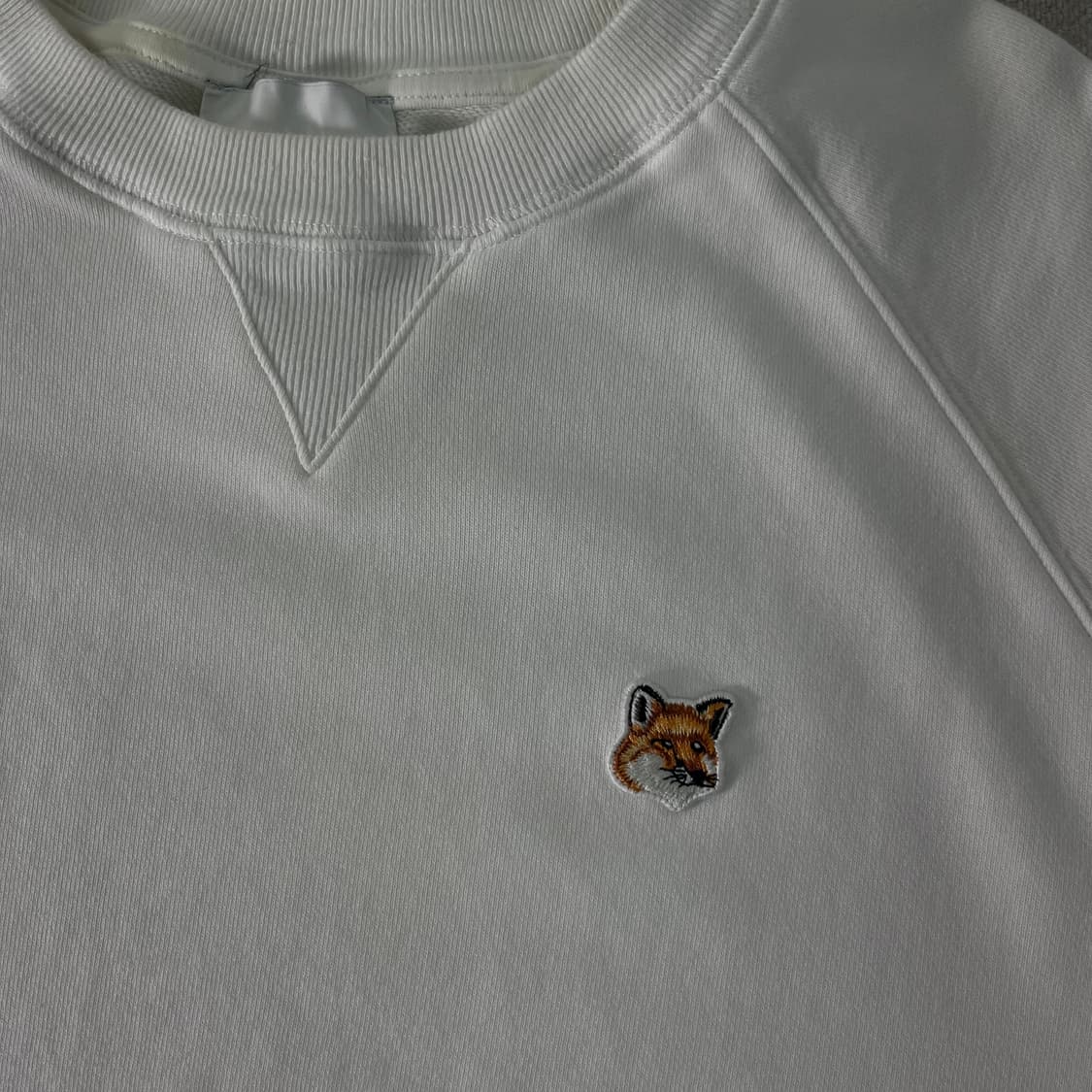 100 메종키츠네 폭스헤드 화이트 맨투맨 상품이미지2