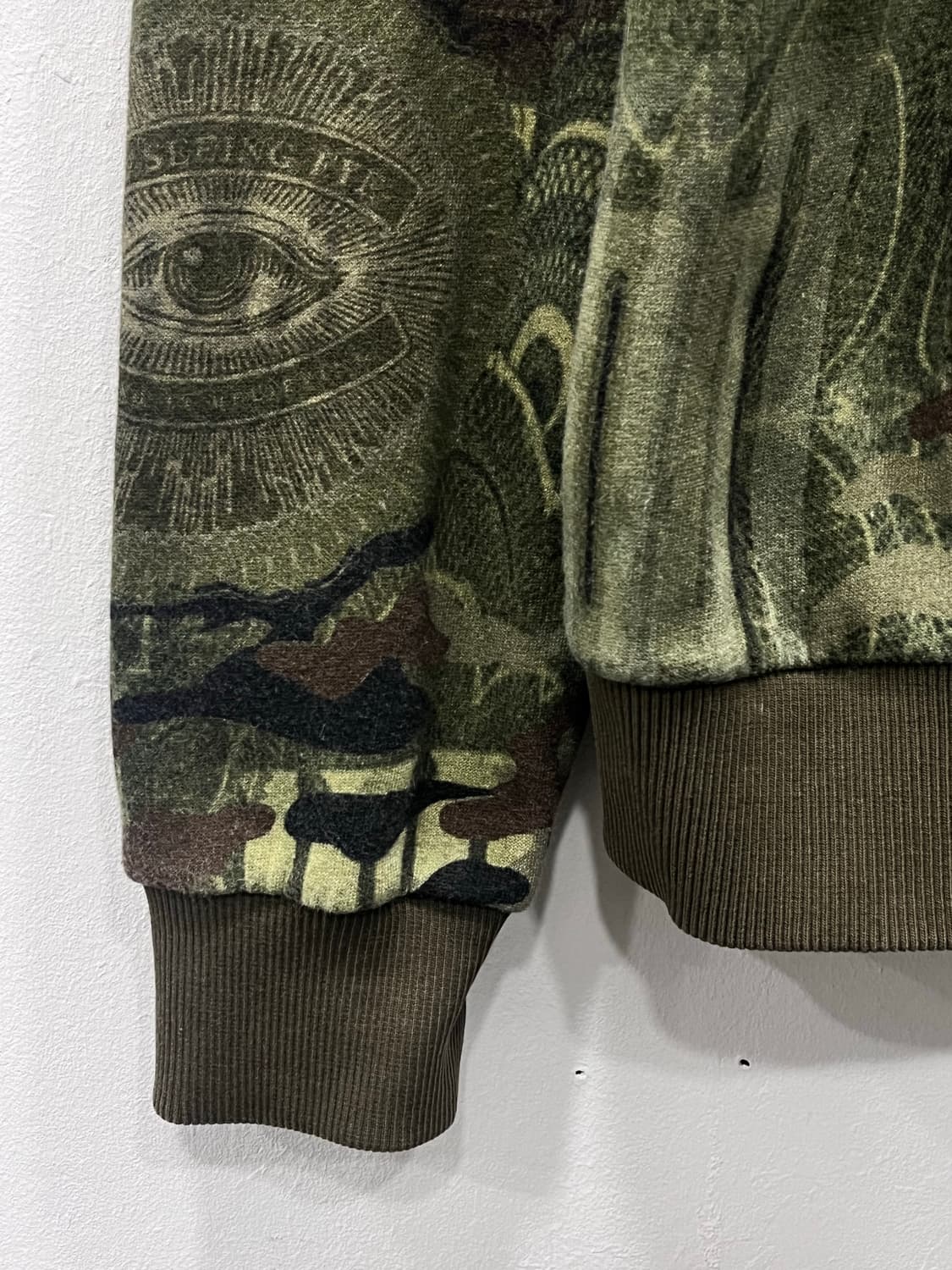 지방시 카모플라쥬 패턴 빅포켓 후드티 남성 XL 상품이미지4