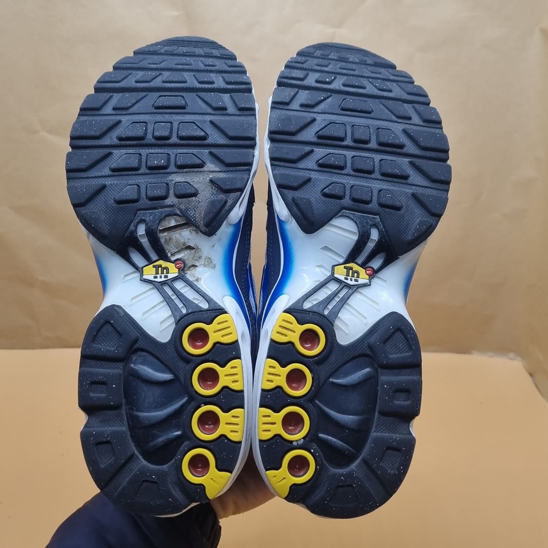 나이키 에어맥스플러스 썬더블루 런닝화240. 상품이미지3