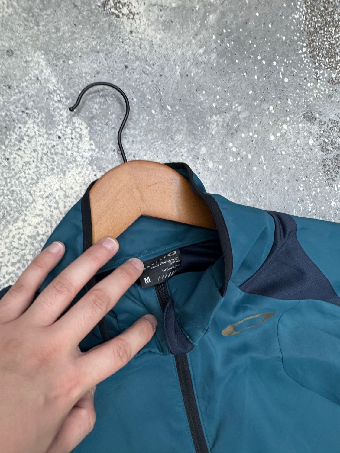 오클리 얆은 바람막이  상품이미지2