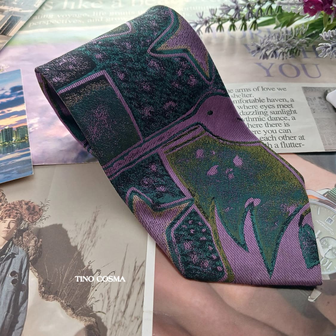 티노 코스마 실크 퍼플 아트 패턴 넥타이 9.7cm A등급 A18798
 상품이미지1