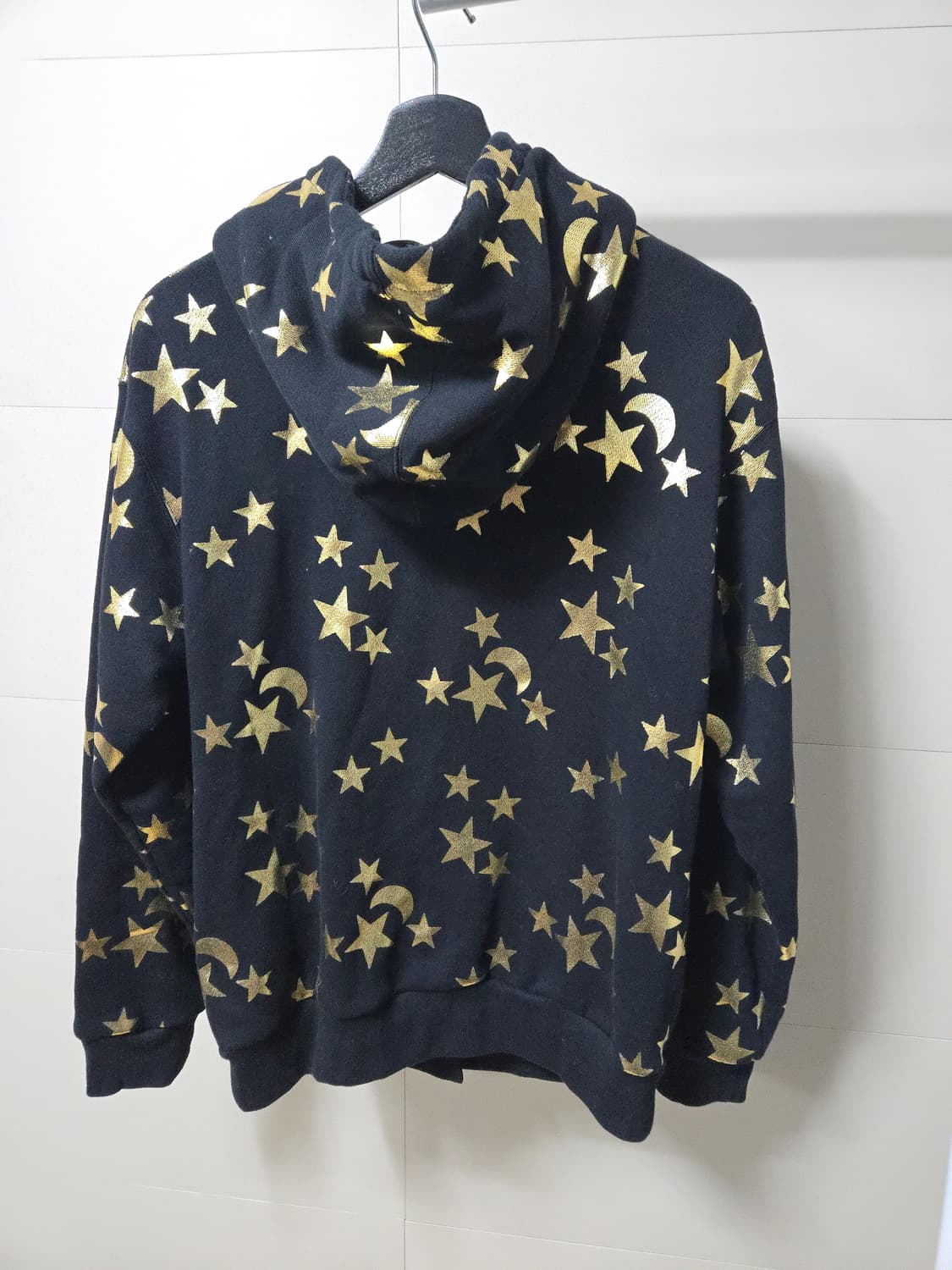 구찌 UNISEX STAR & MOON 프린트 띠로고 후디 상품이미지5