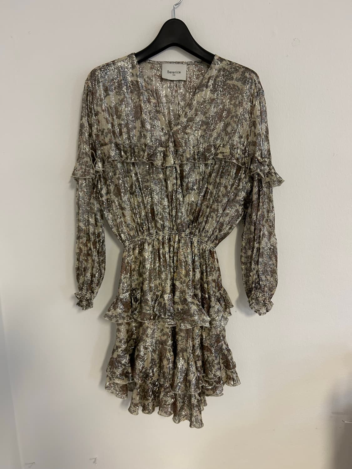 Berenice 베레니스 메탈릭 플라워 프릴 원피스 상품이미지1