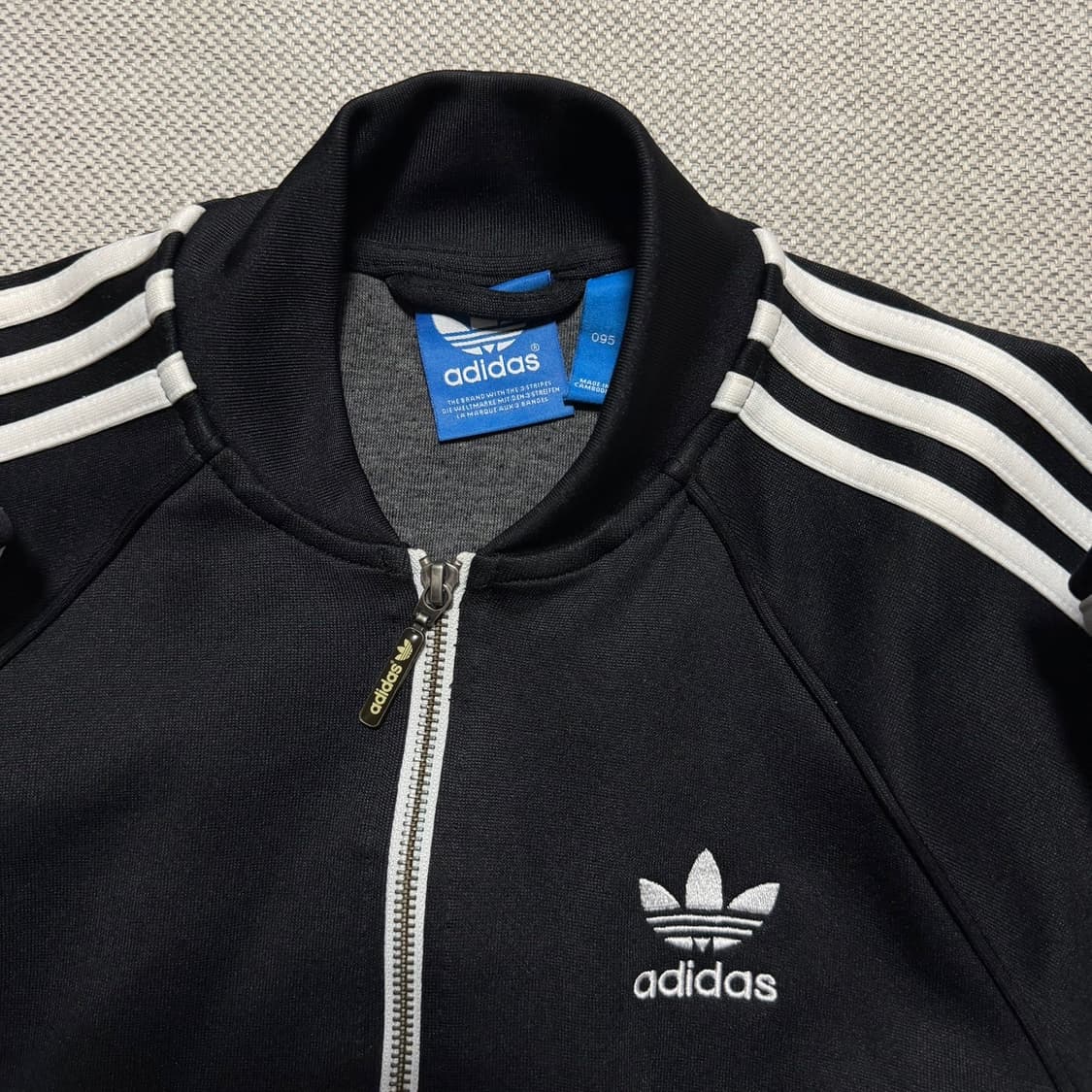 아디다스 오리지널 로고 트랙탑 상품이미지2