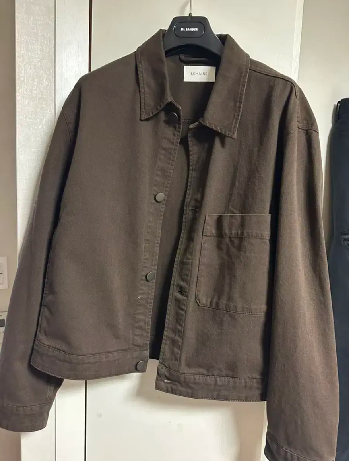 르메르 박시 트러커 브라운 52 상품이미지1