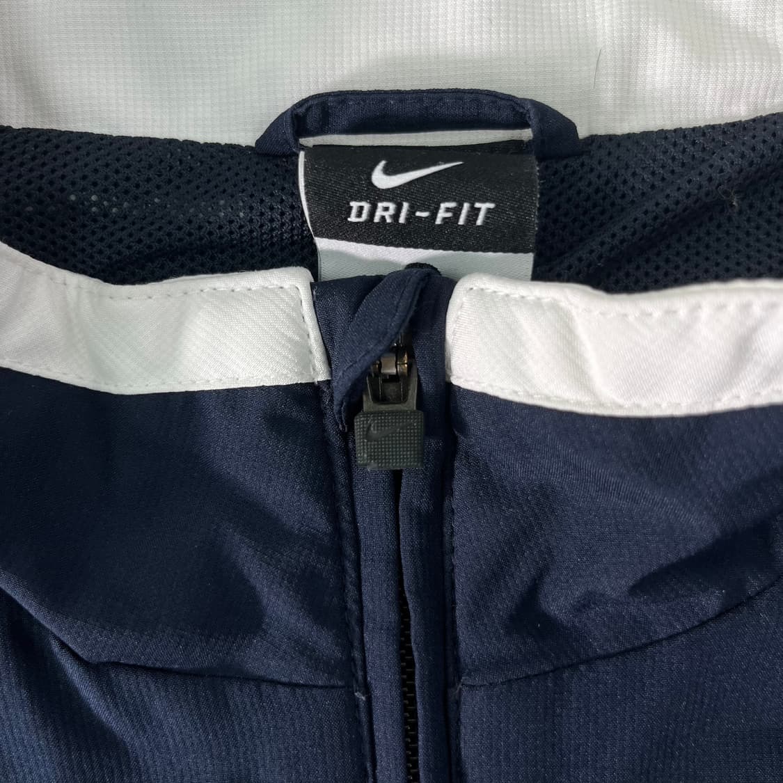 95 나이키 신형 드라이핏 바람막이 자켓 상품이미지4