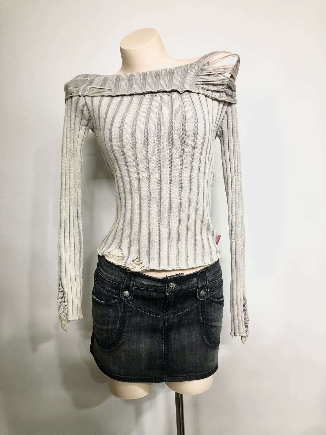 grunge knit off shoulder 상품이미지2