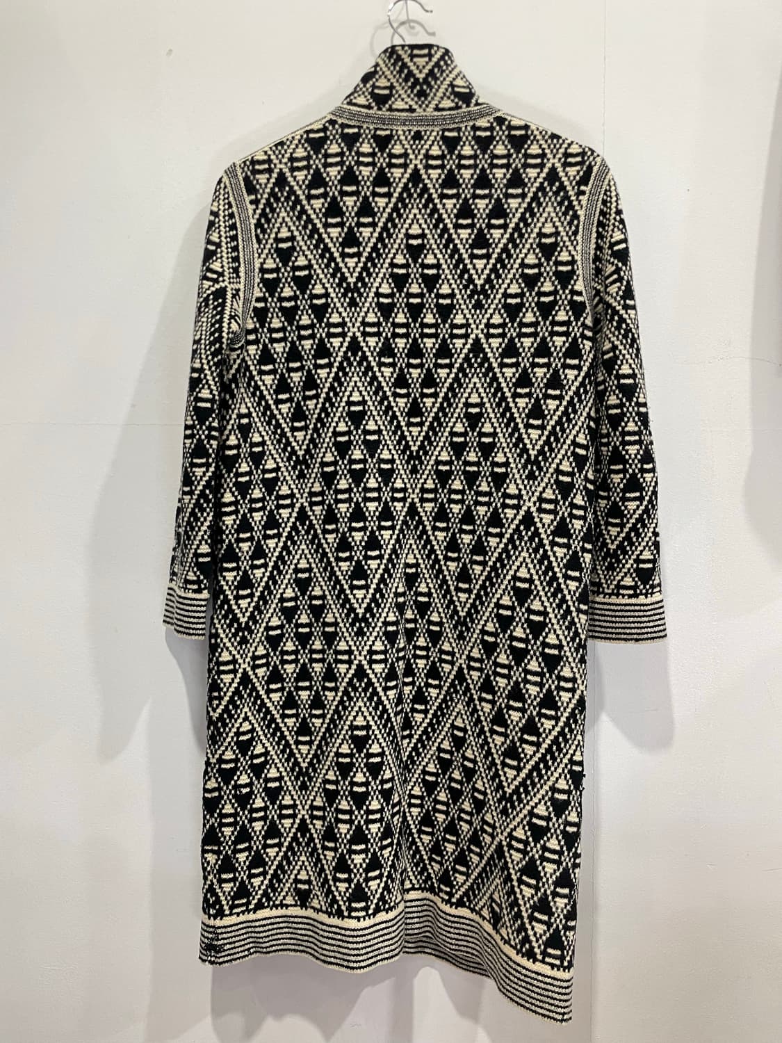 샤넬 블랙&아이보리 패턴 롱 코트 38 정품 상품이미지2