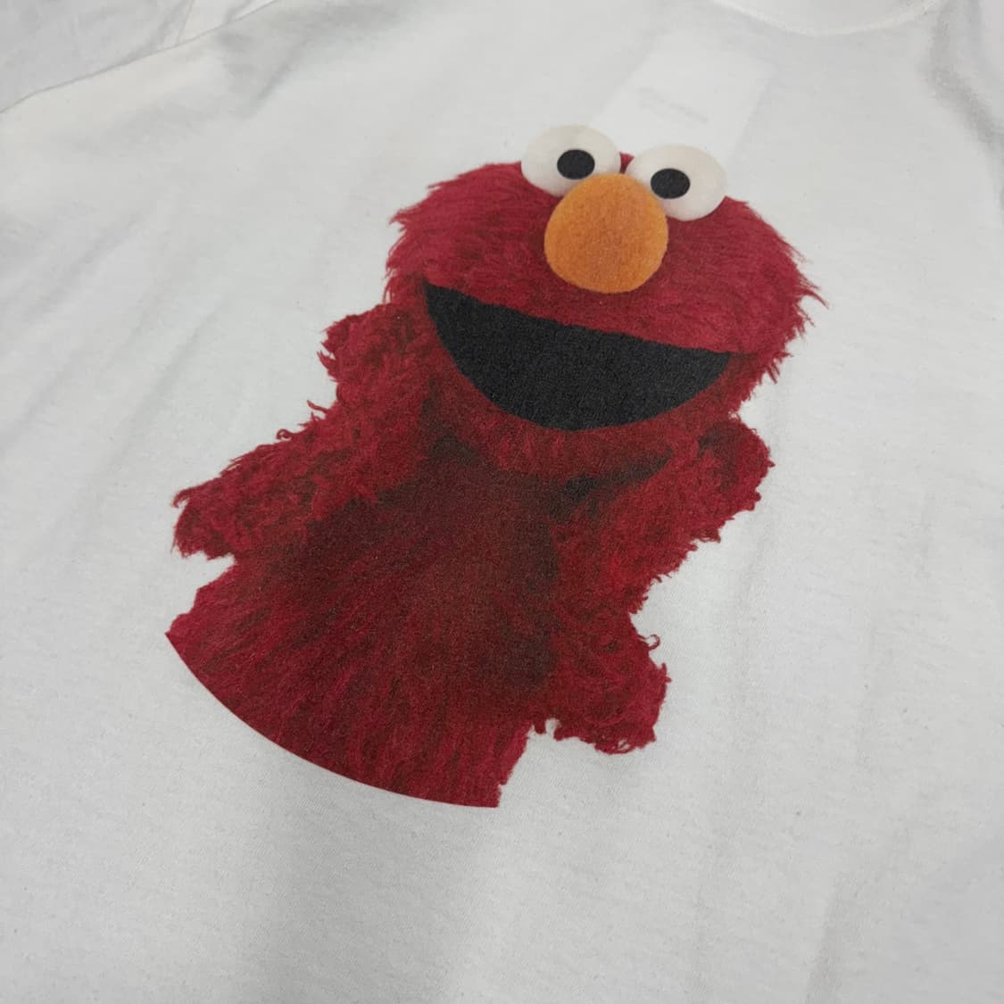 SESAME STREET 아이보리컬러 엘모 프린트 코튼 크루넥 반팔 상품이미지4