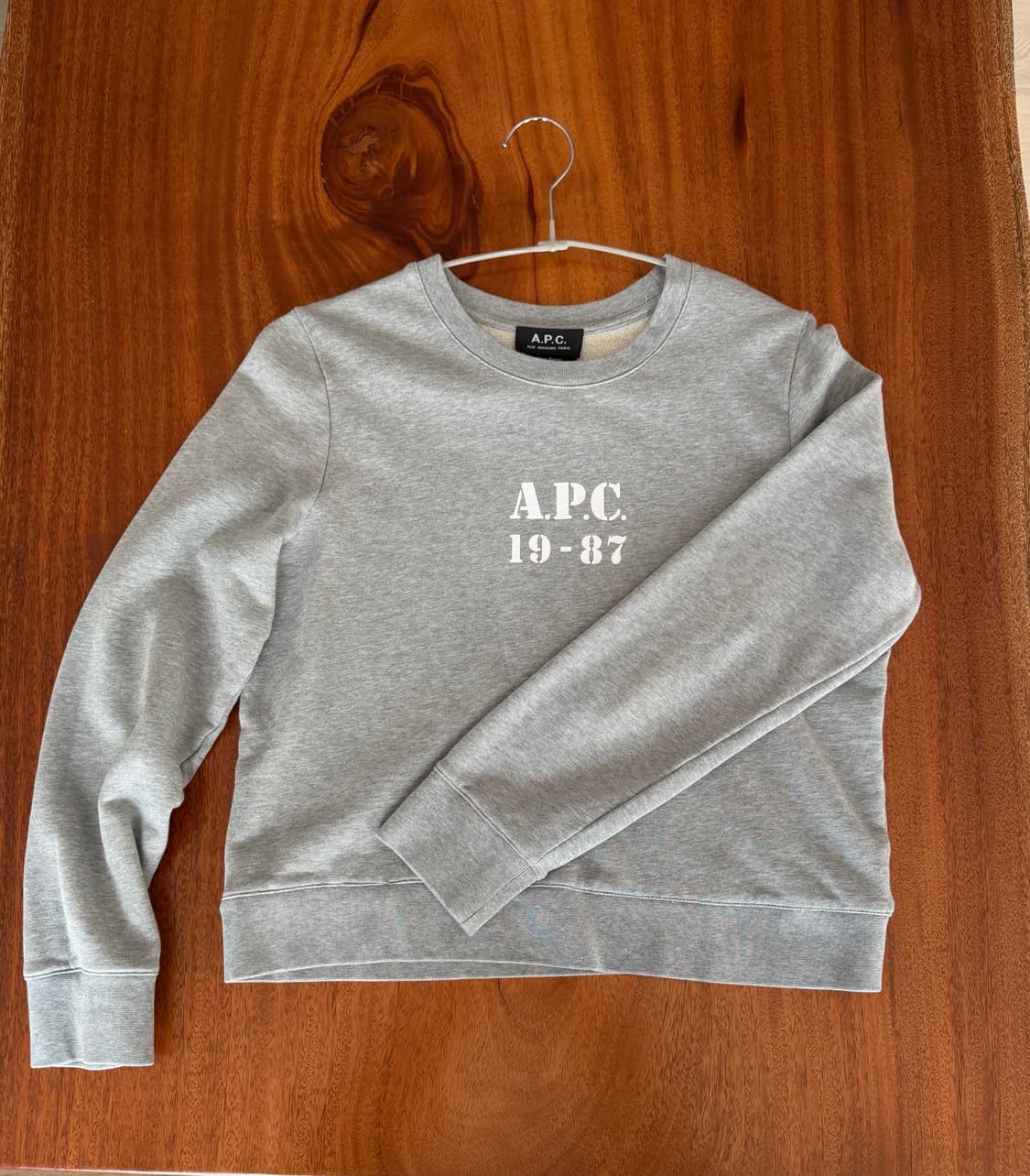 APC 맨투맨 상품이미지1