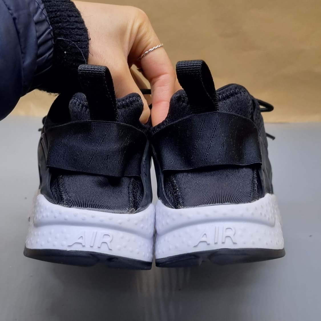 나이키 에어 허라취 런 울트라 운동화235 상품이미지4