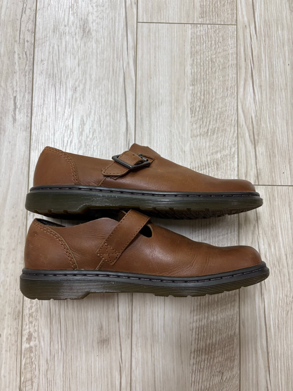 닥터마틴 패트리샤 브라운 220 상품이미지3