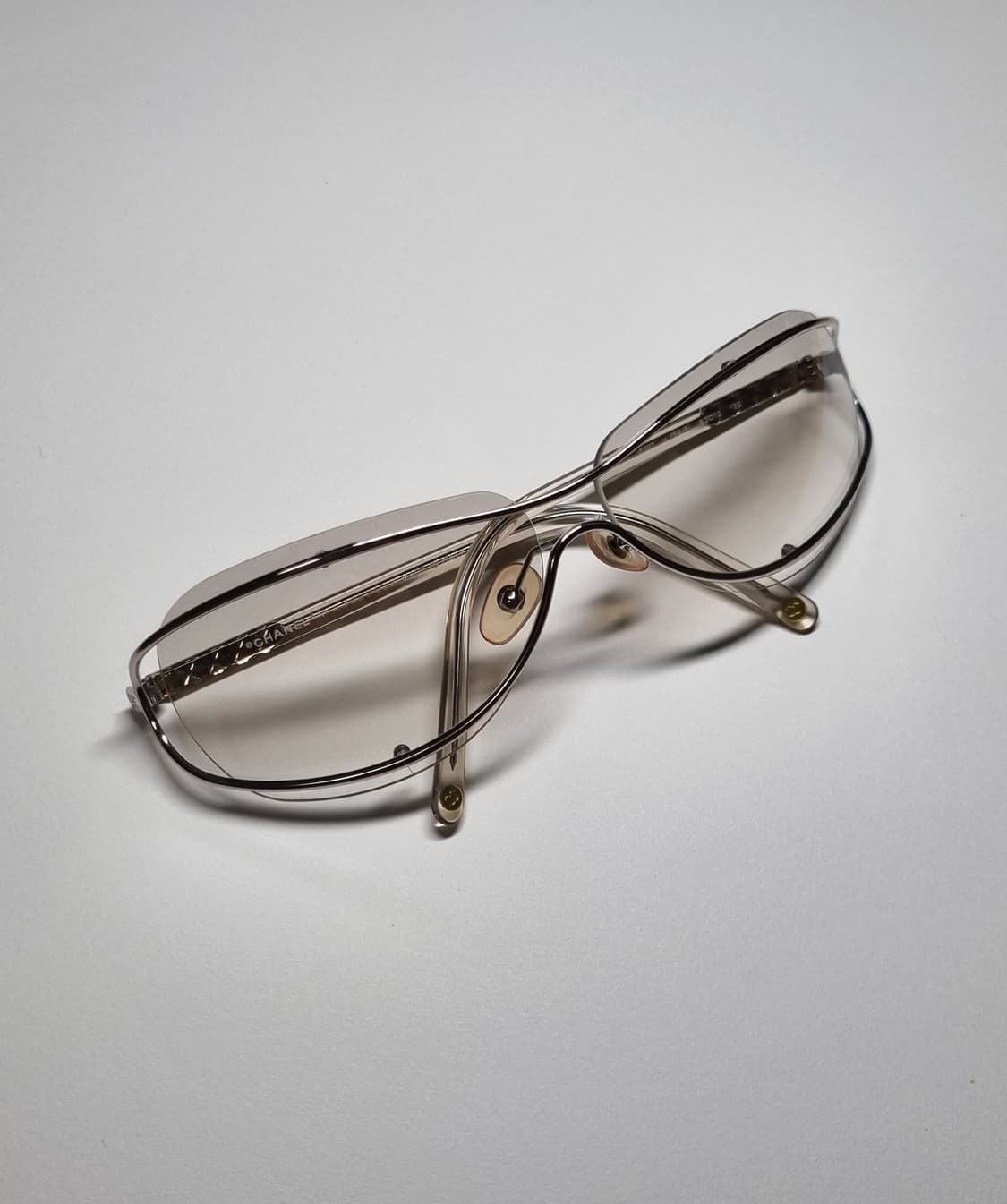 VINTAGE CHANEL SUNGLASSES 상품이미지1