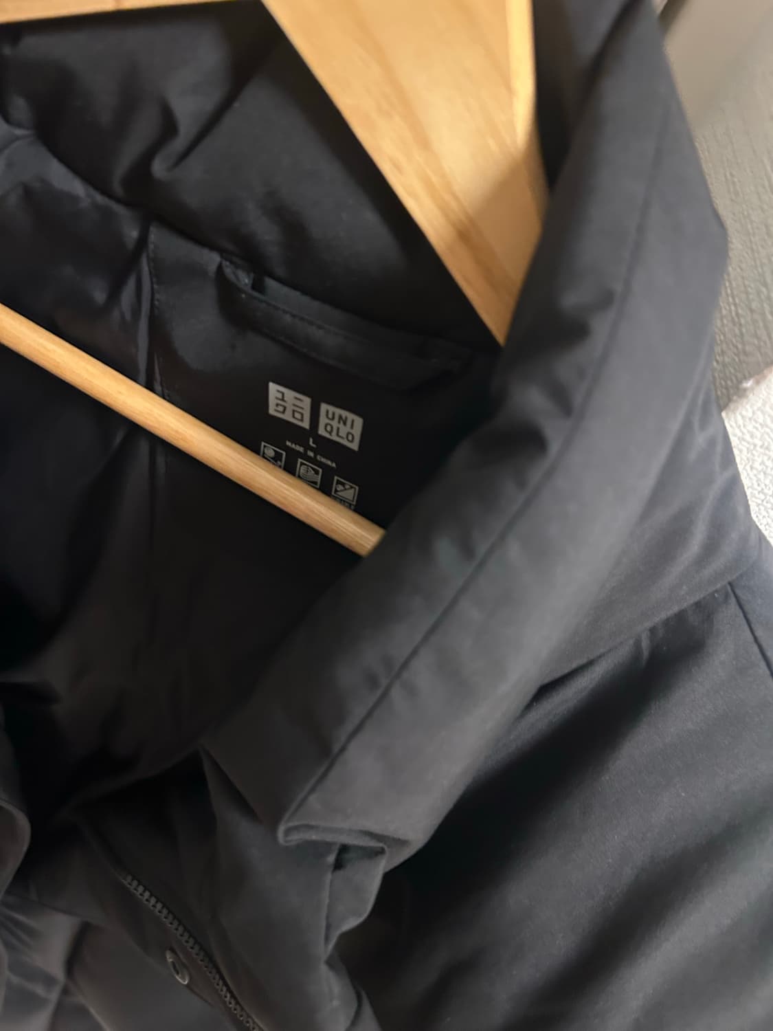 유니클로 남자 패딩 L사이즈 블랙 상품이미지2