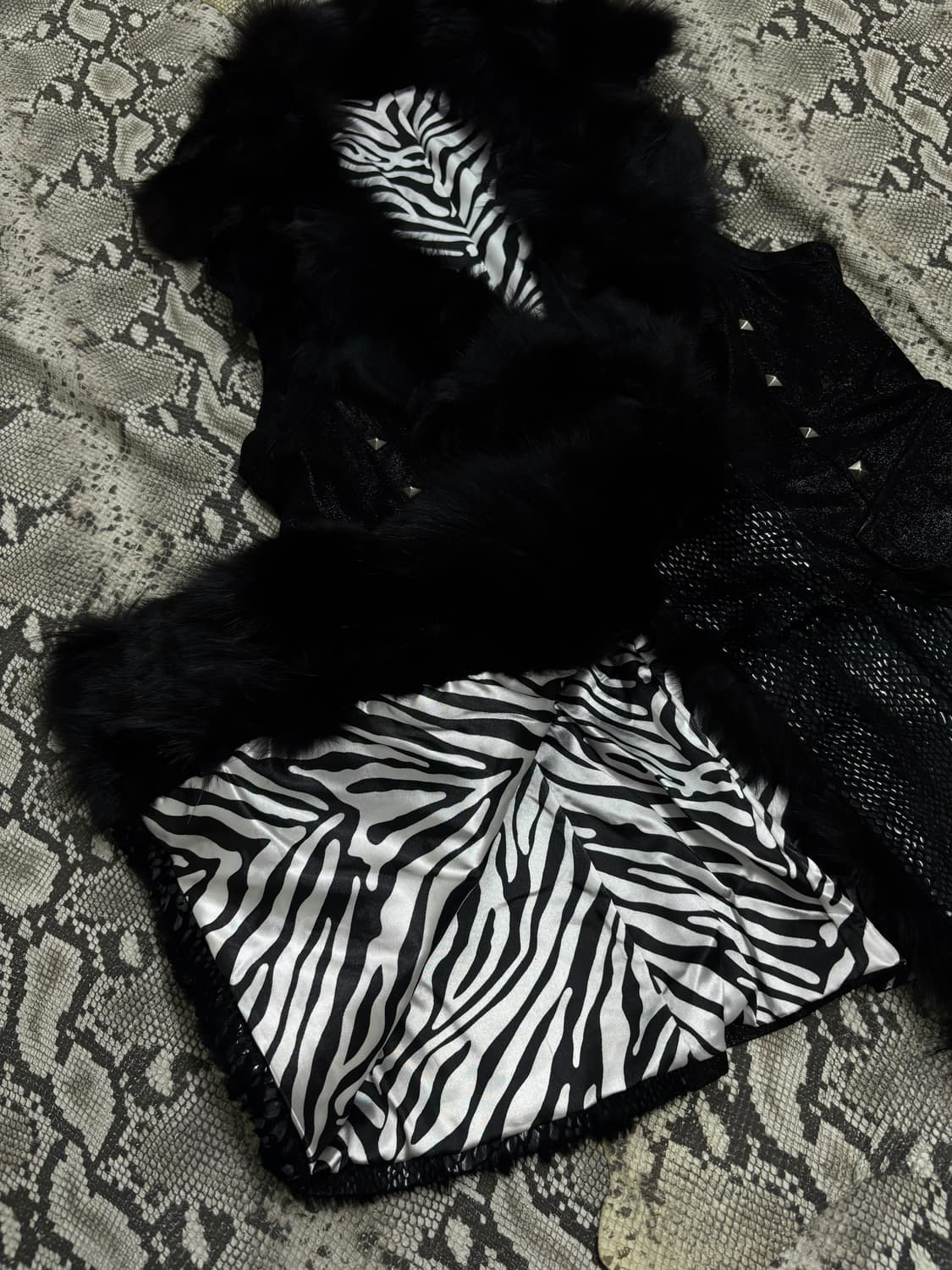  V-Kei Rare Python Design Studded Fur Tr 상품이미지5