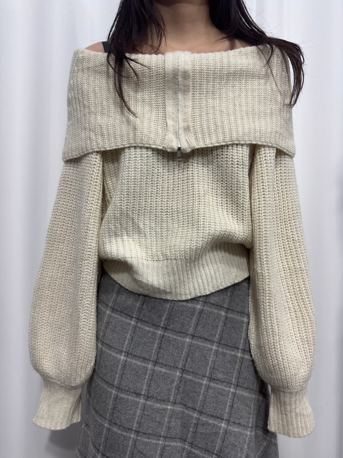 offshoulder Knit top 상품이미지1