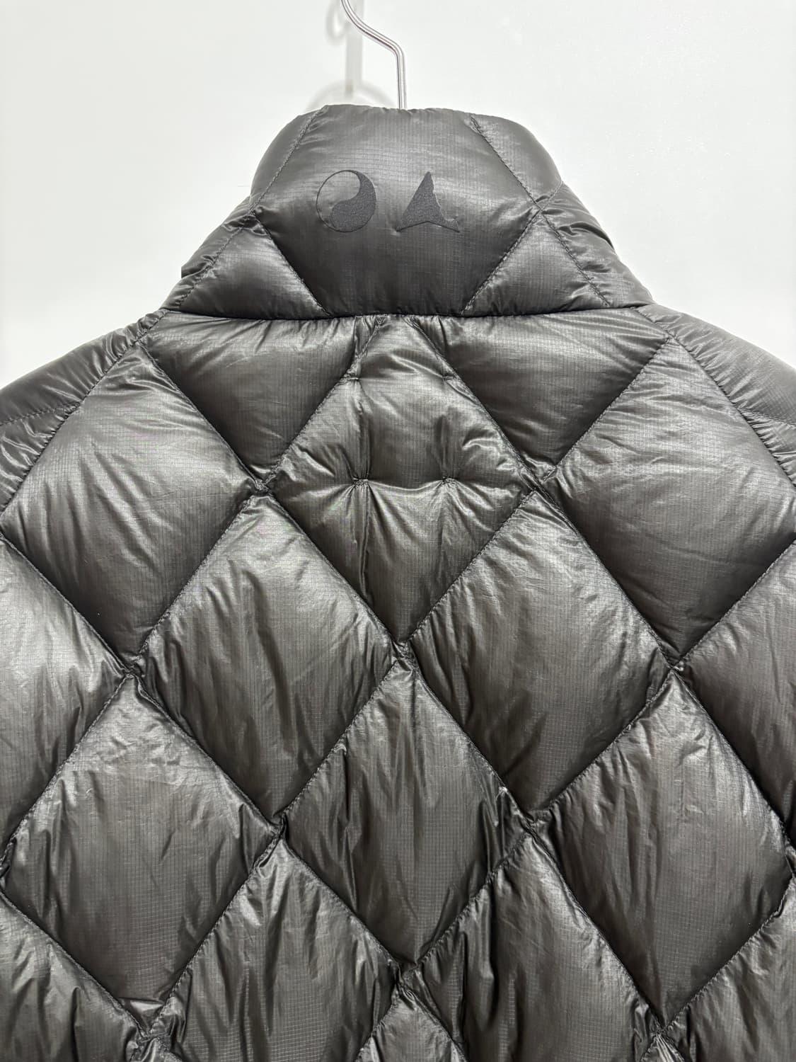 로아 X 아워레가시 / 누나800 필파워 후드 다운자켓 슬레이트 / S 상품이미지4