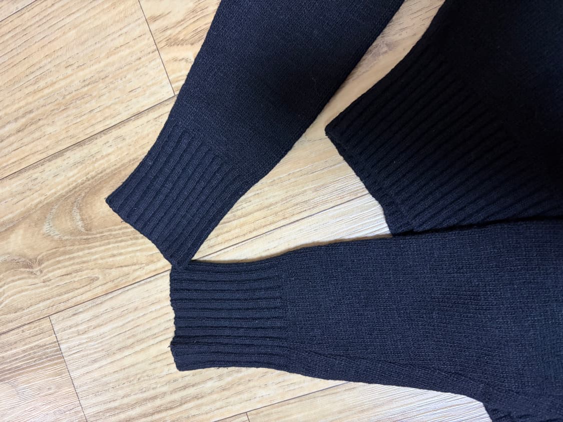 레스트앤레크레이션 22fw 크롭 니트 가디건 블랙 상품이미지7