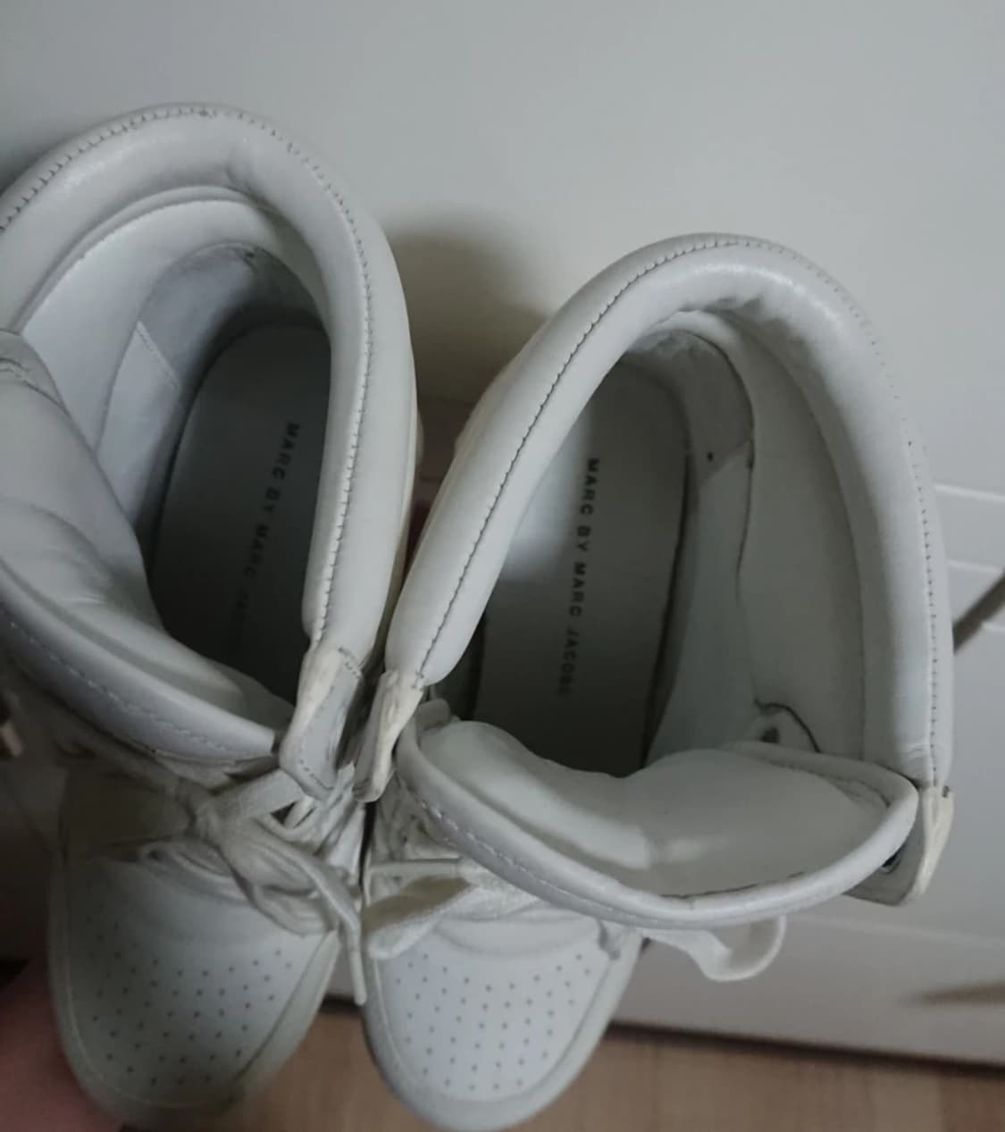 Marc Jacob’s 마크 제이콥스 화이트 하이탑 스니커즈 상품이미지4