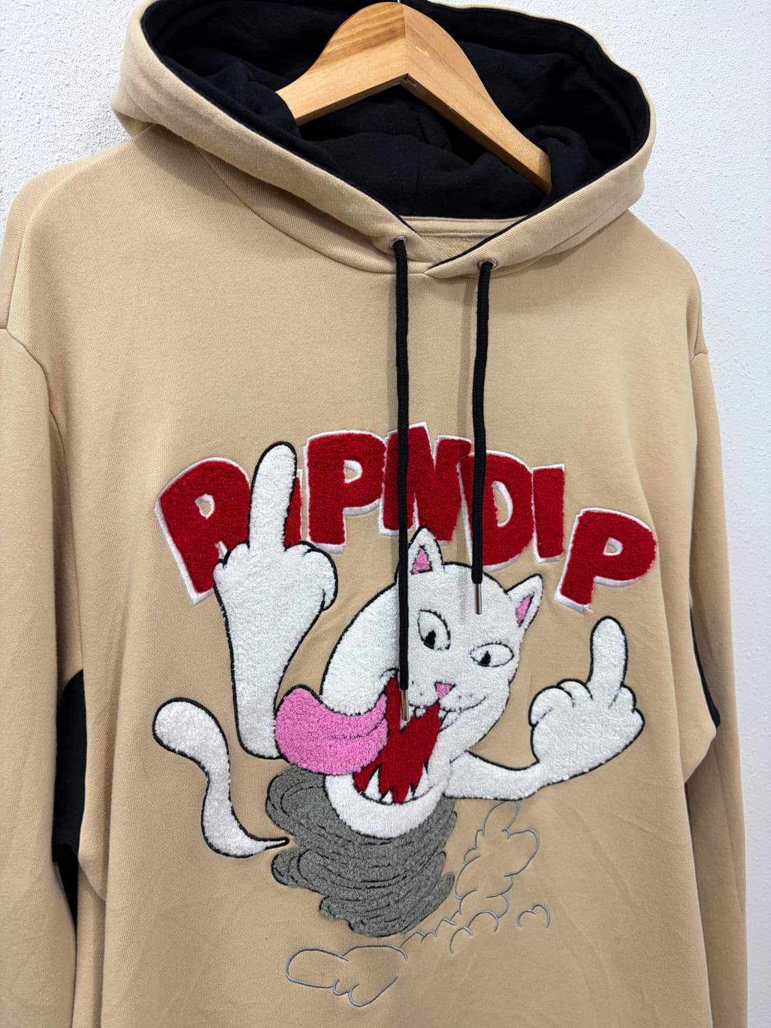 RIPNDIP 빅로고 고양이 자수 후드티 상품이미지2
