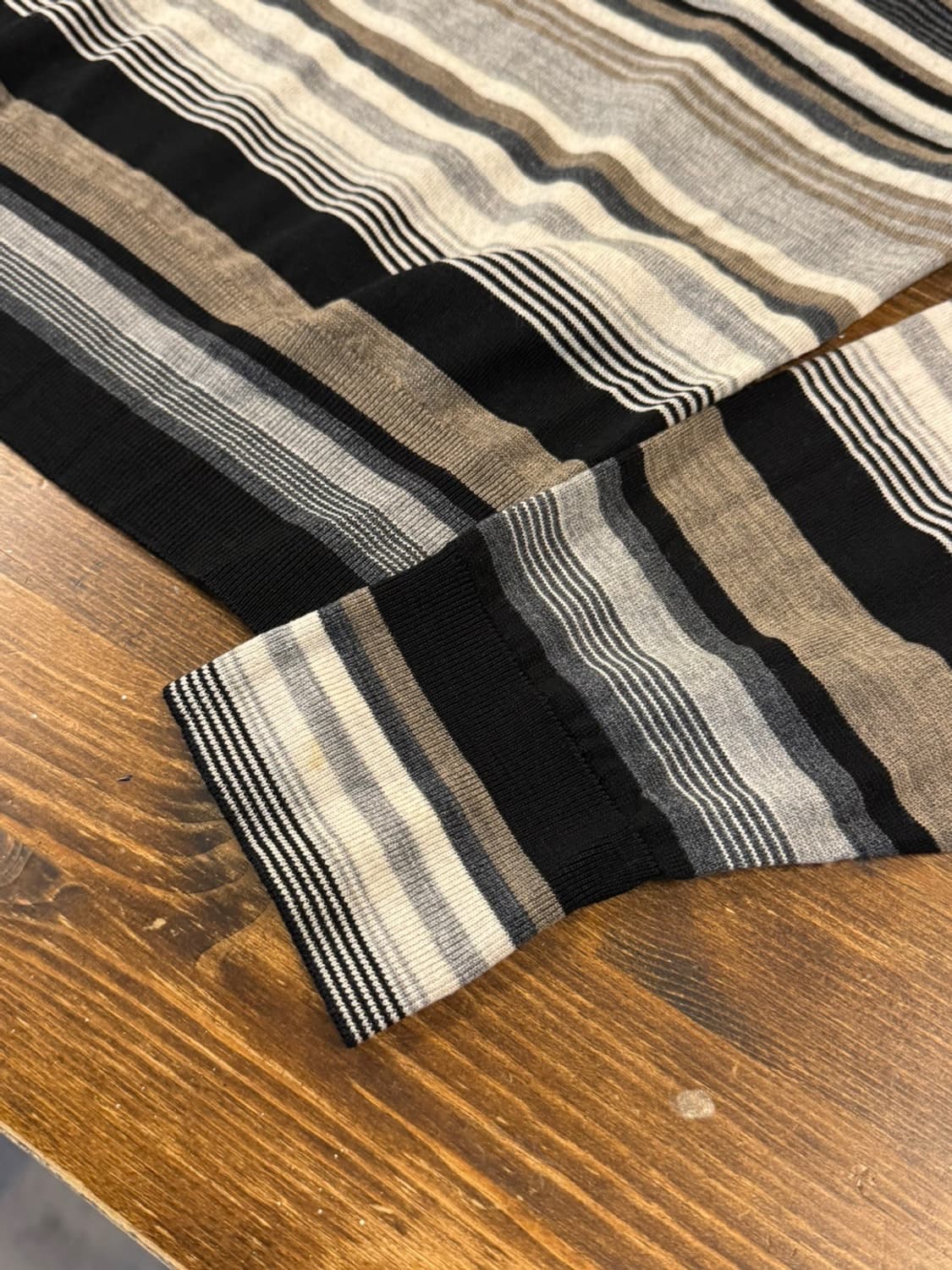 폴스미스 니트 100 상품이미지10