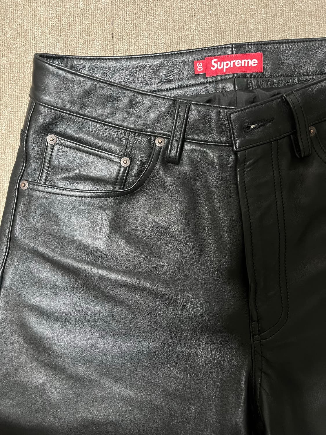 슈프림 25 ss 레더 배기 쇼츠 30size 상품이미지2