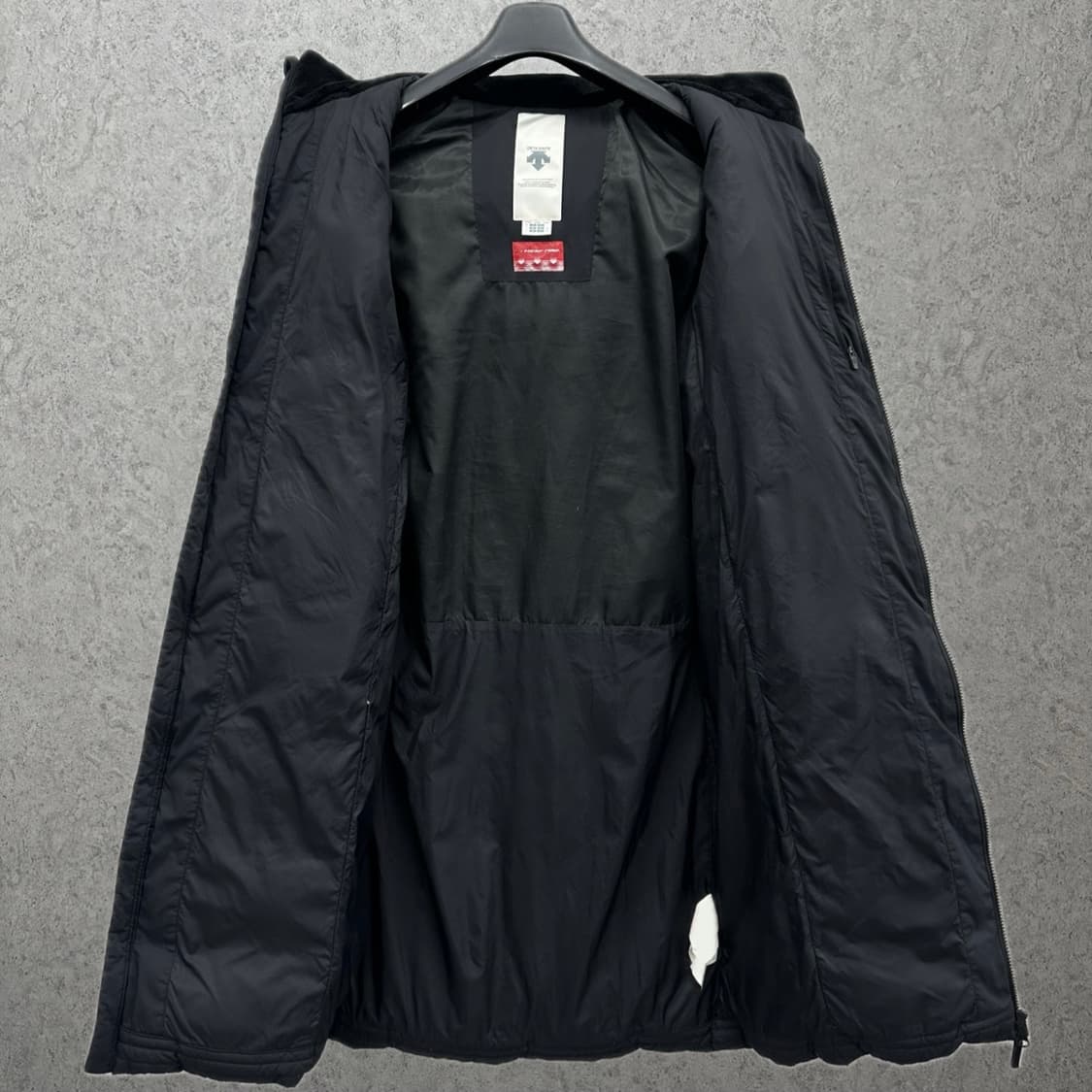 90 데상트 아우디 여자 덕다운 롱패딩 상품이미지3