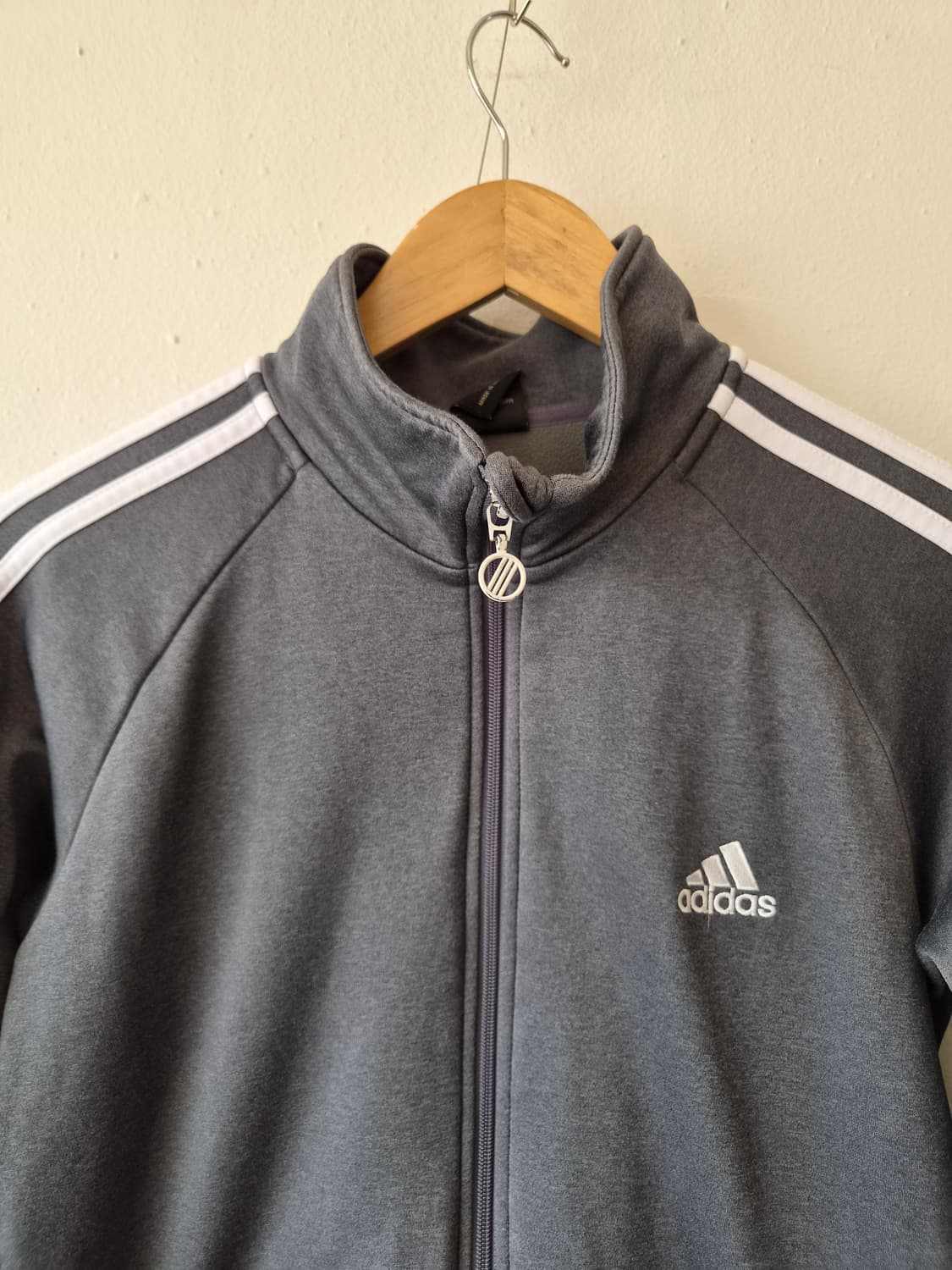 아디다스 키즈(여성가능) 그레이기모삼선트랙탑 79사이즈 상품이미지1