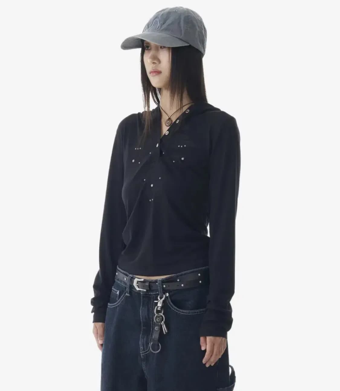 아캄 Studded Leaf Hooded Long Sleeve 블랙 상품이미지1