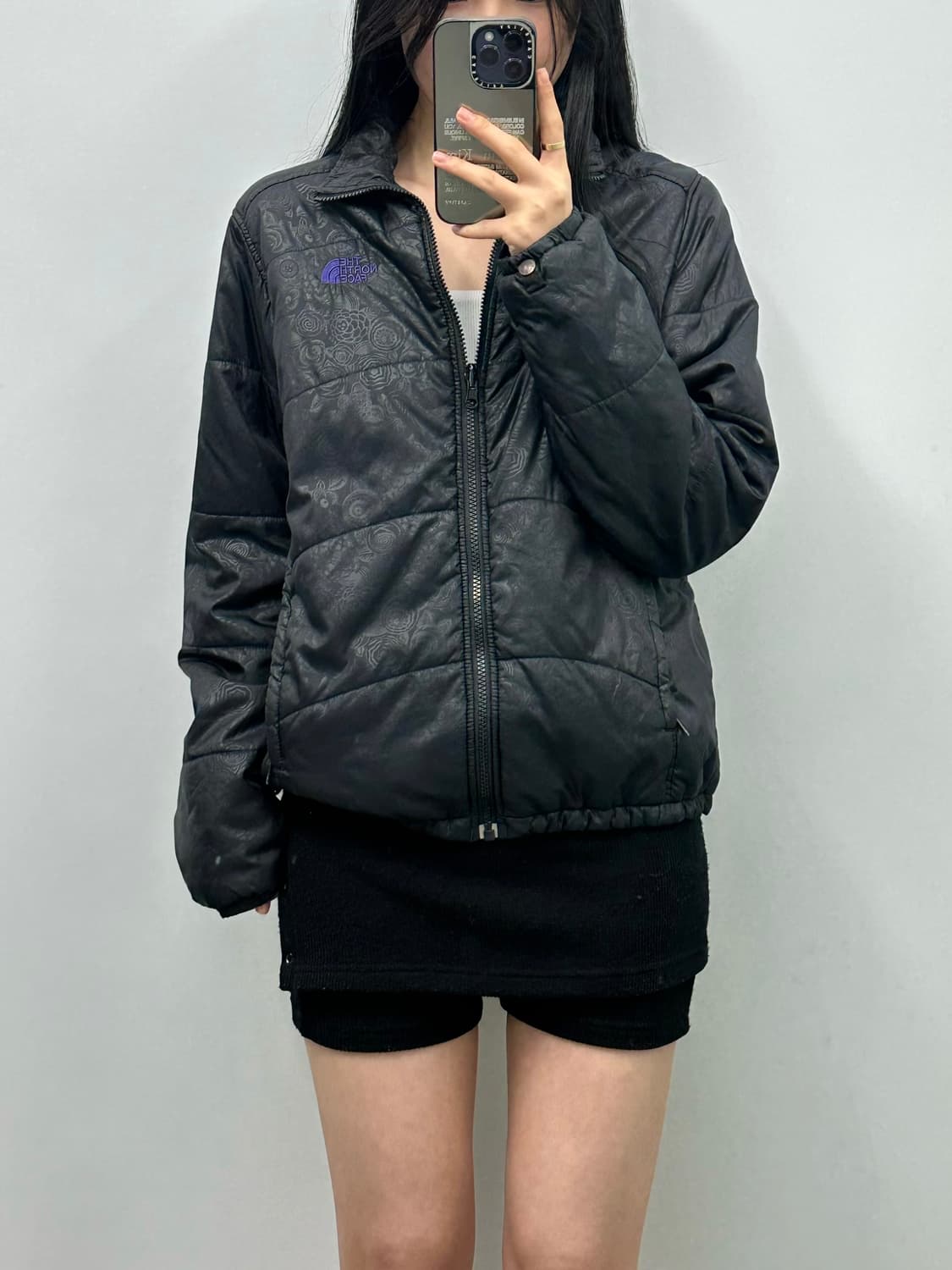 노스페이스 자수로고 블랙 경량 패딩 상품이미지1