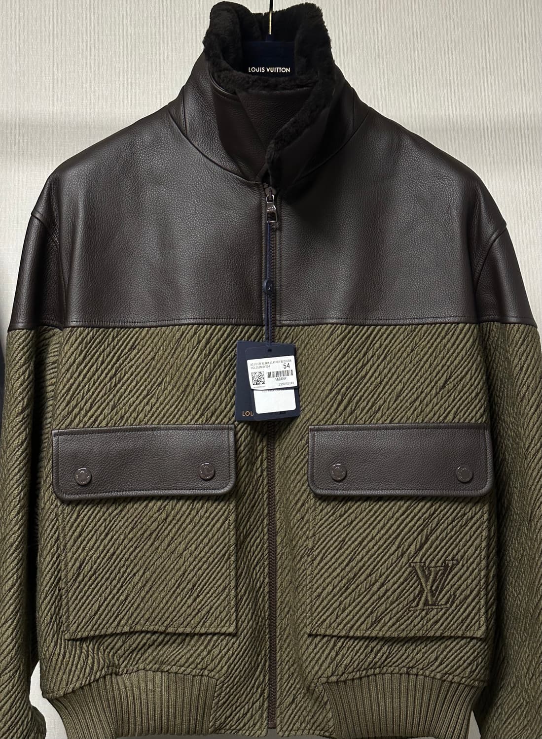 루이비통 타이가 믹스 레더 블루종 54(105-110) 국내판 상품이미지1