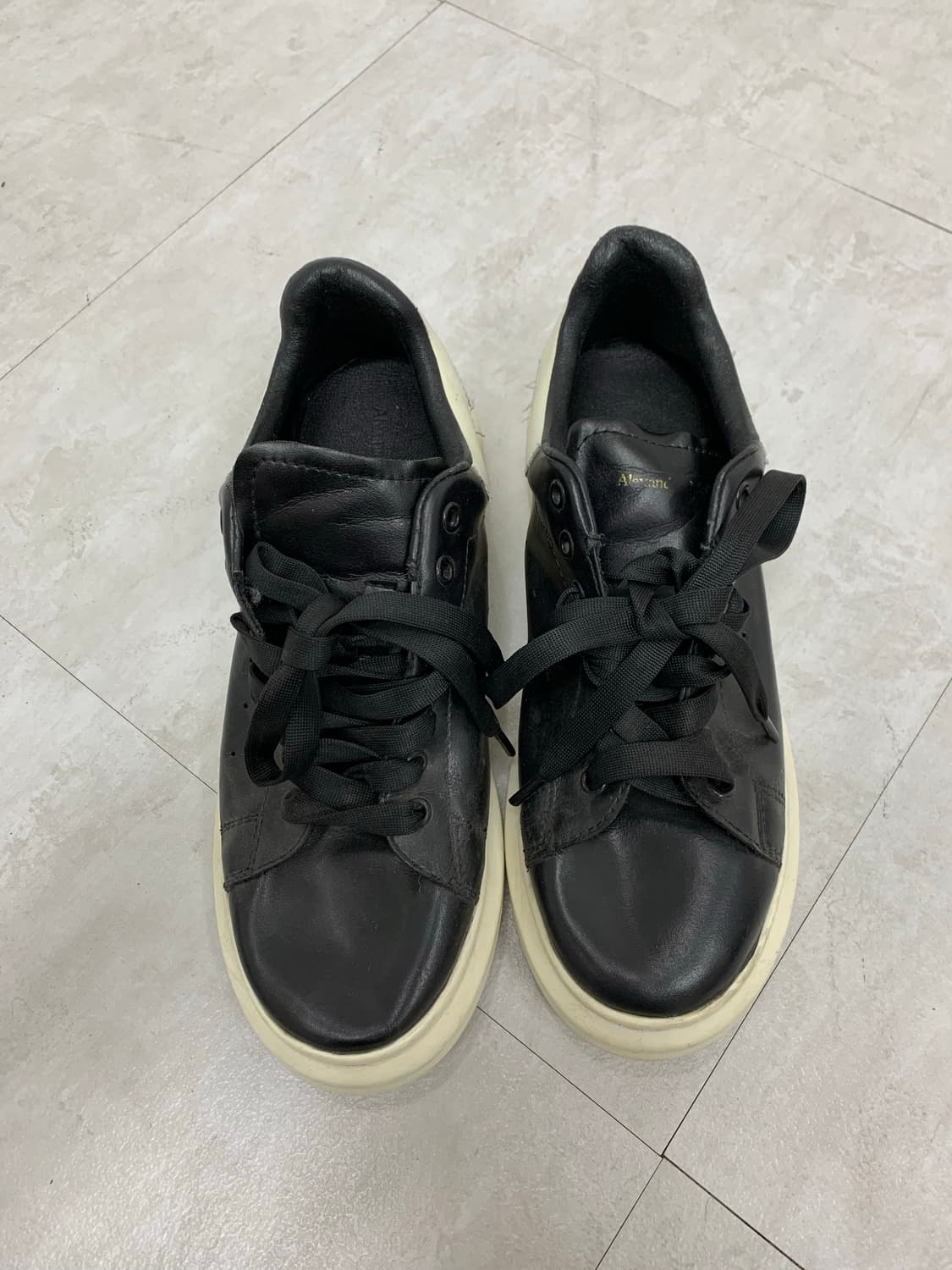 알렉산더 맥퀸 오버솔 스니커즈 상품이미지1